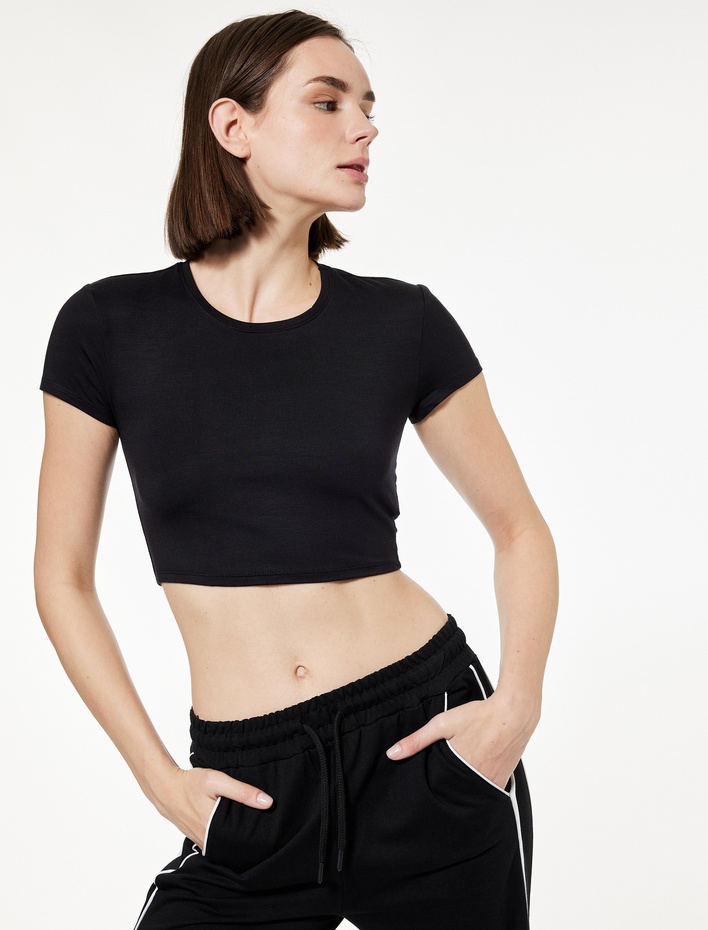  Slim Fit Büzgülü Kısa Kollu Bisiklet Yaka Viskon Crop Spor Tişört