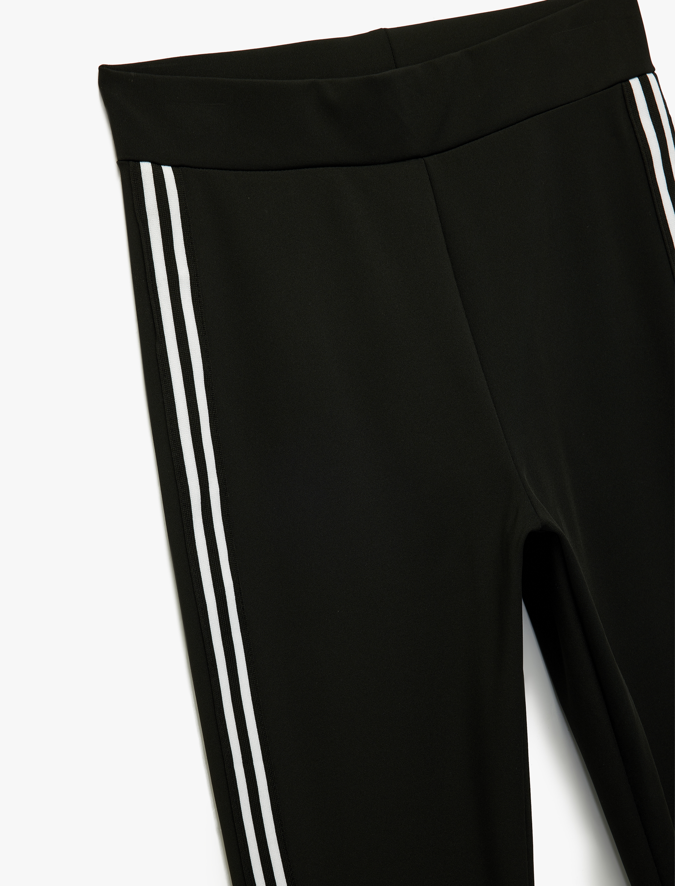   Yanları Şerit Detaylı Yüksek Bel Spor İspanyol Paça Tayt