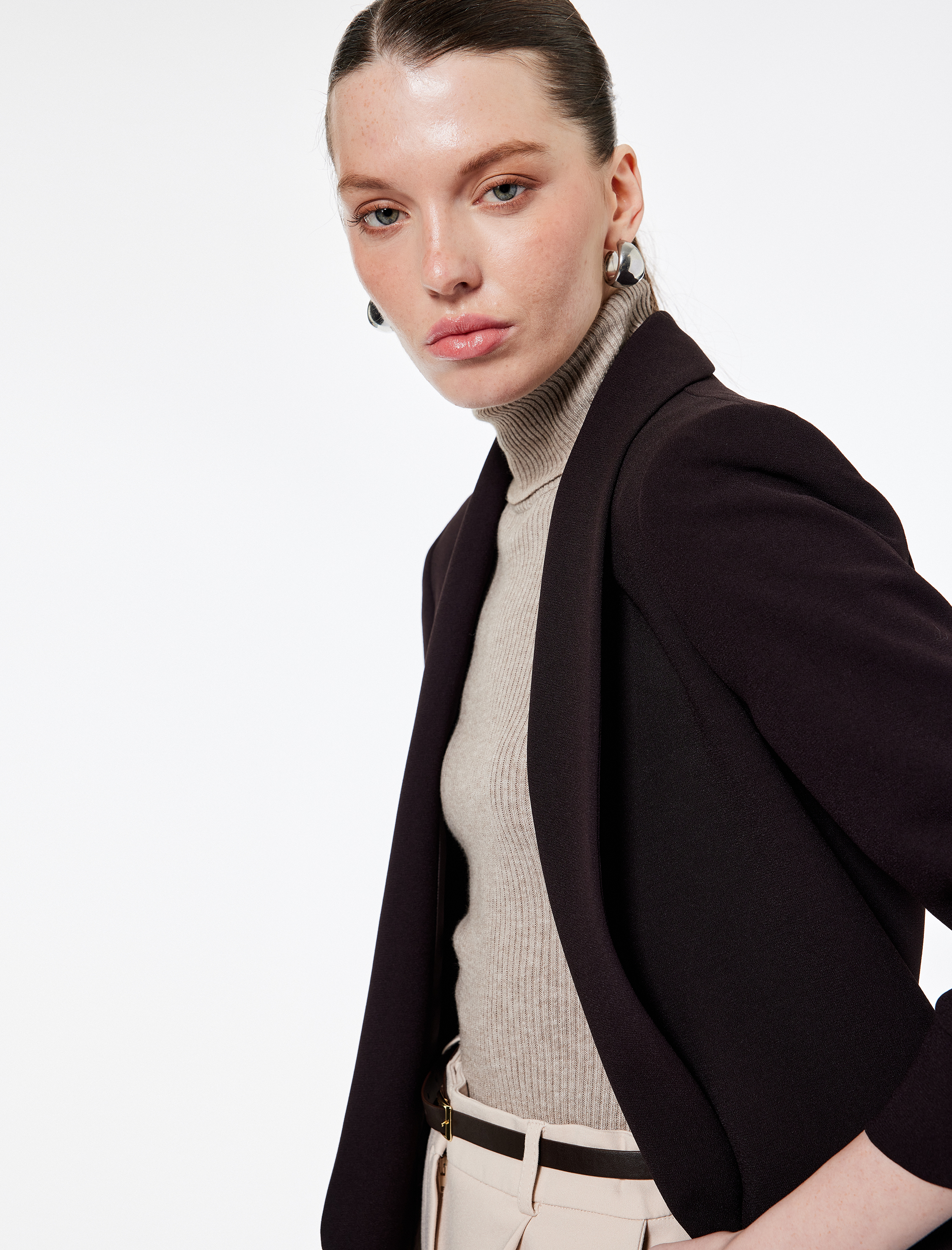   3/4 Kollu Düğmeli Cep Detaylı Kruvaze Yaka Blazer Ceket