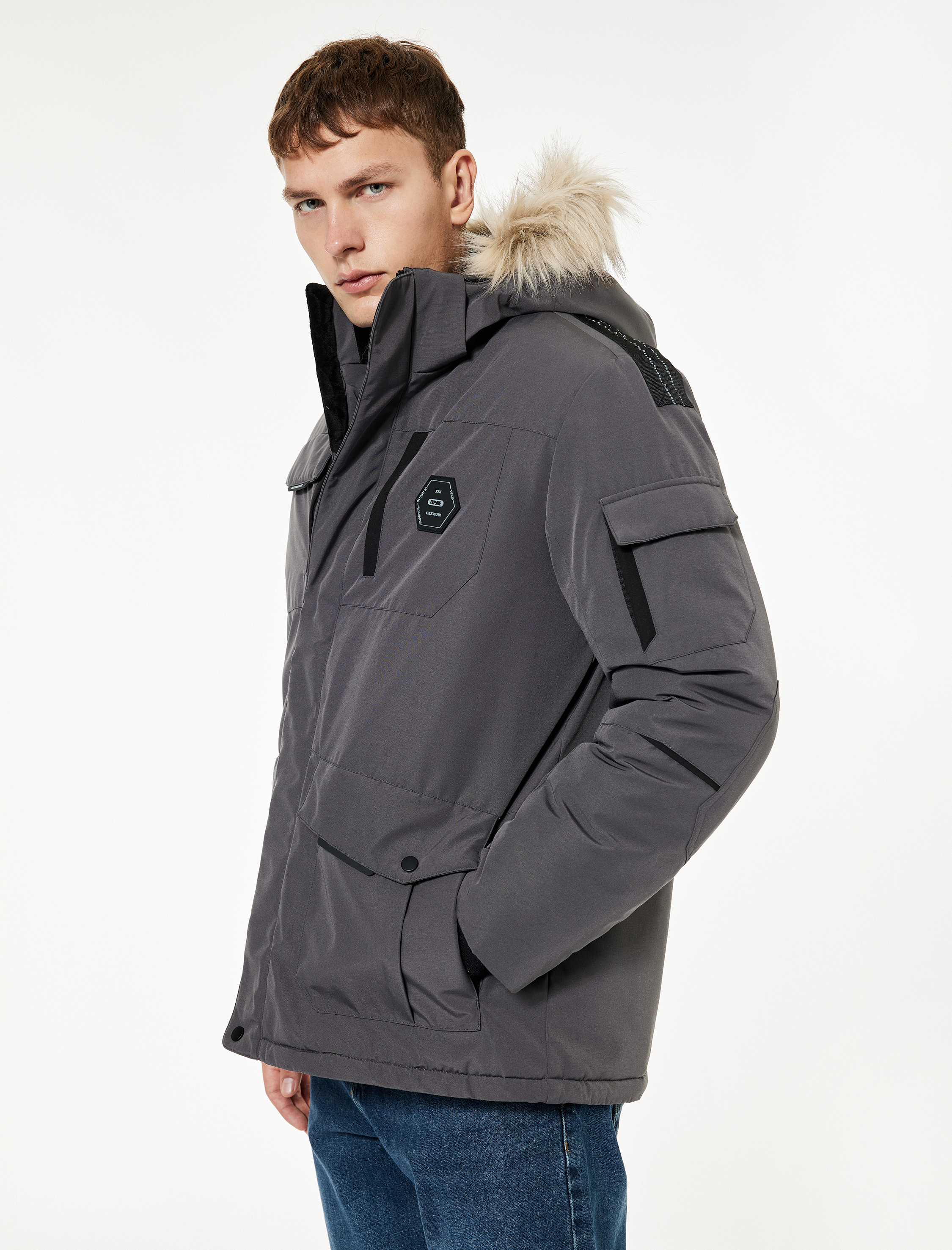   Uzun Kollu Cep Detaylı Suni Kürklü Kapşonlu Kışlık Parka