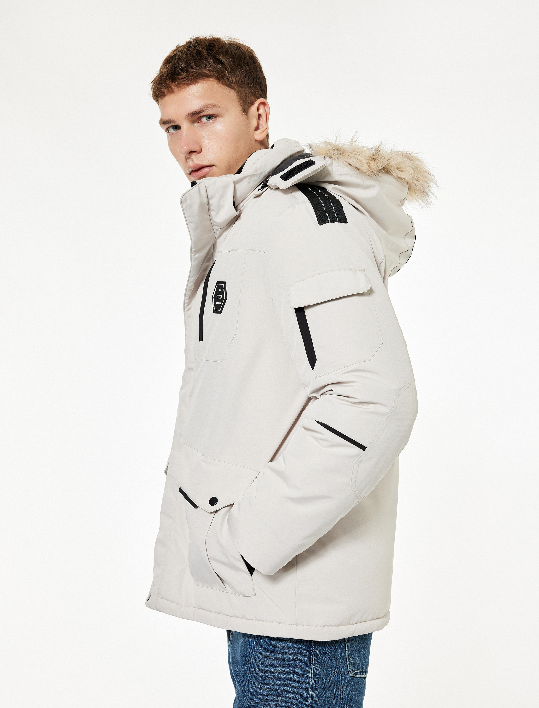   Uzun Kollu Cep Detaylı Suni Kürklü Kapşonlu Kışlık Parka