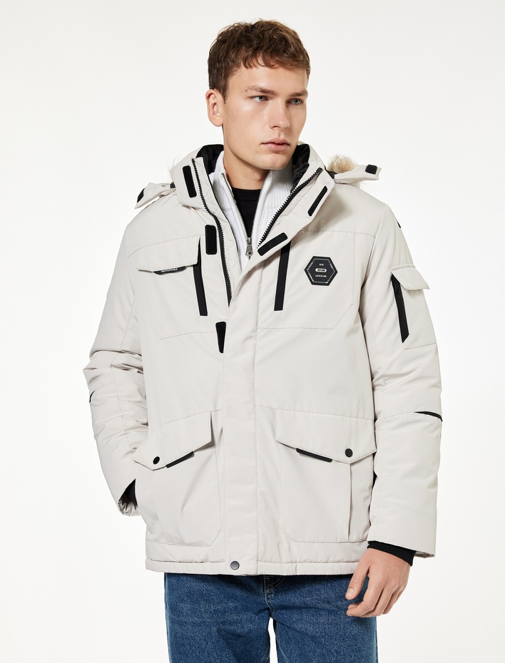  Uzun Kollu Cep Detaylı Suni Kürklü Kapşonlu Kışlık Parka