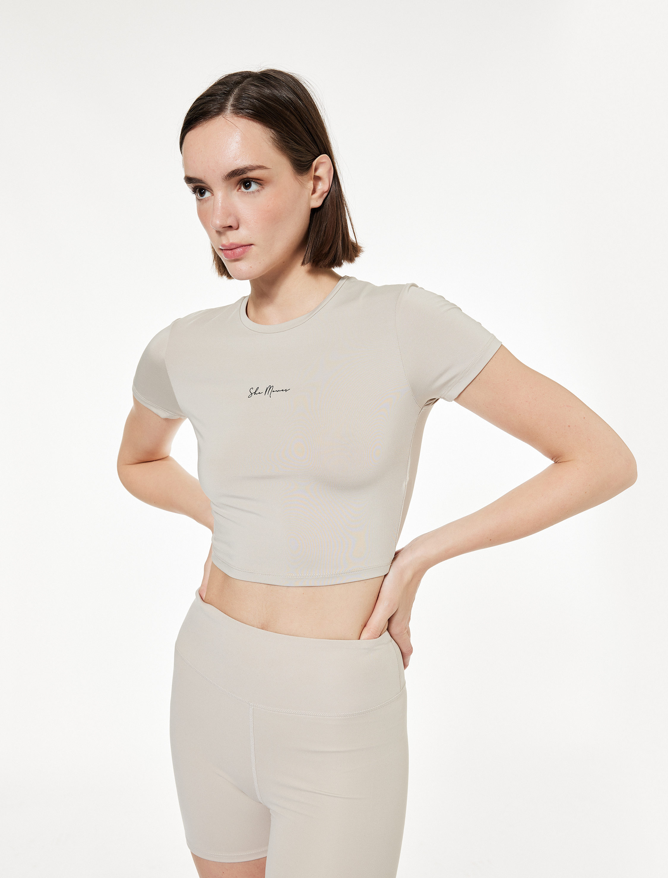   Slim Fit Kısa Kollu Bisiklet Yaka Baskılı Crop Spor Tişört