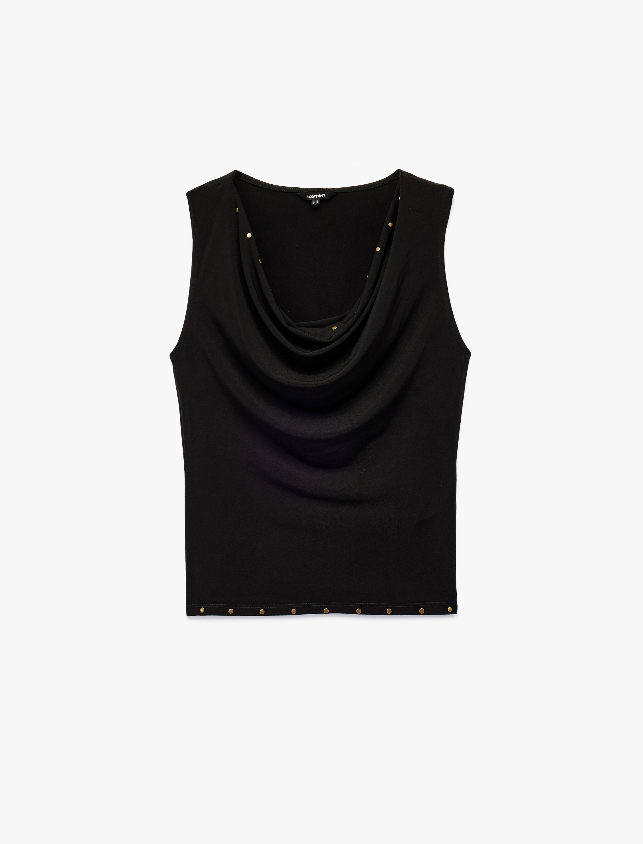   Slim Fit Metal Aksesuarlı Kolsuz Degaje Yaka Bluz