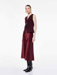 Metal Aksesuar Detaylı V Yaka Triko Yelek