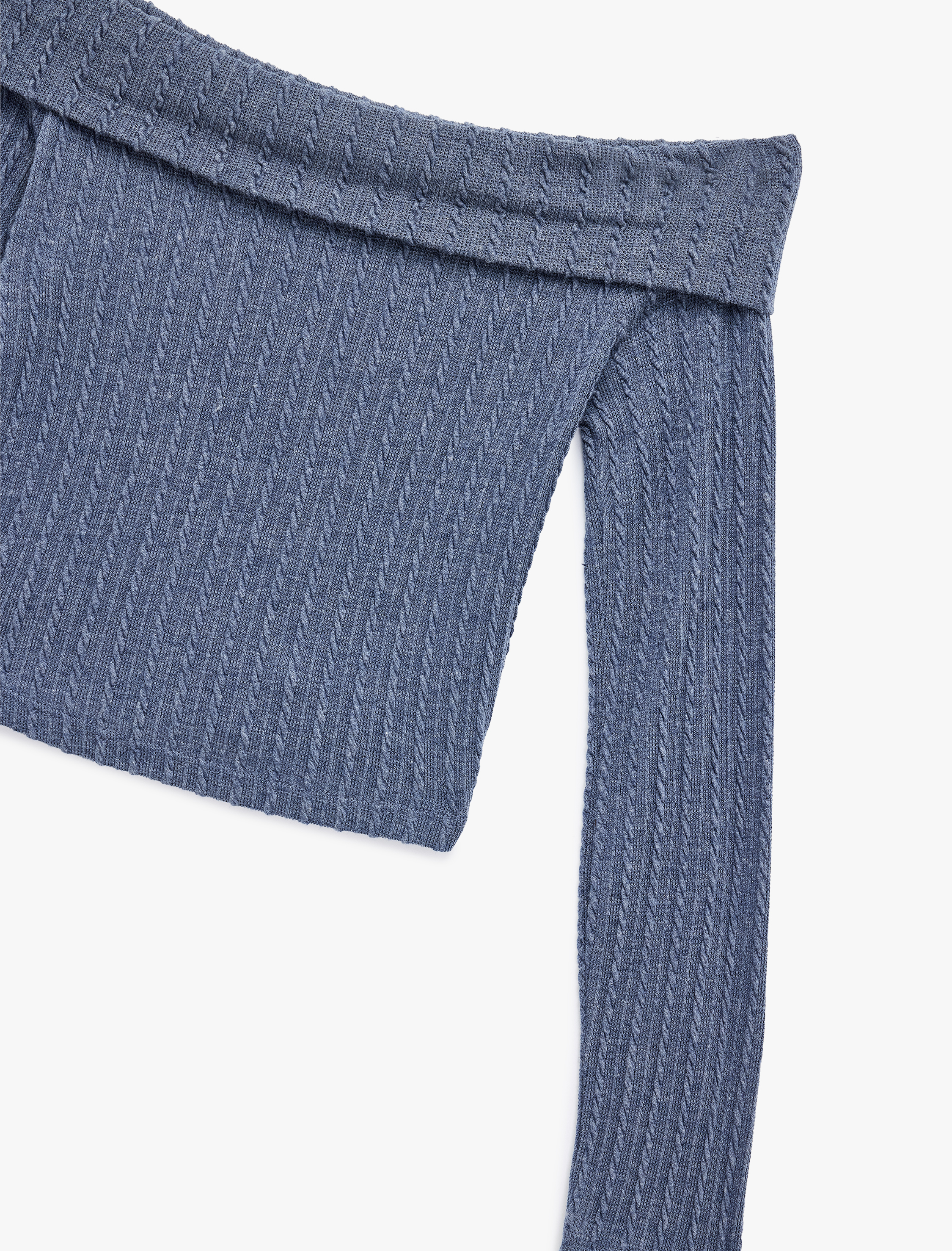   Slim Fit Uzun Kollu Saç Örgü Dokulu Omzu Açık Bluz