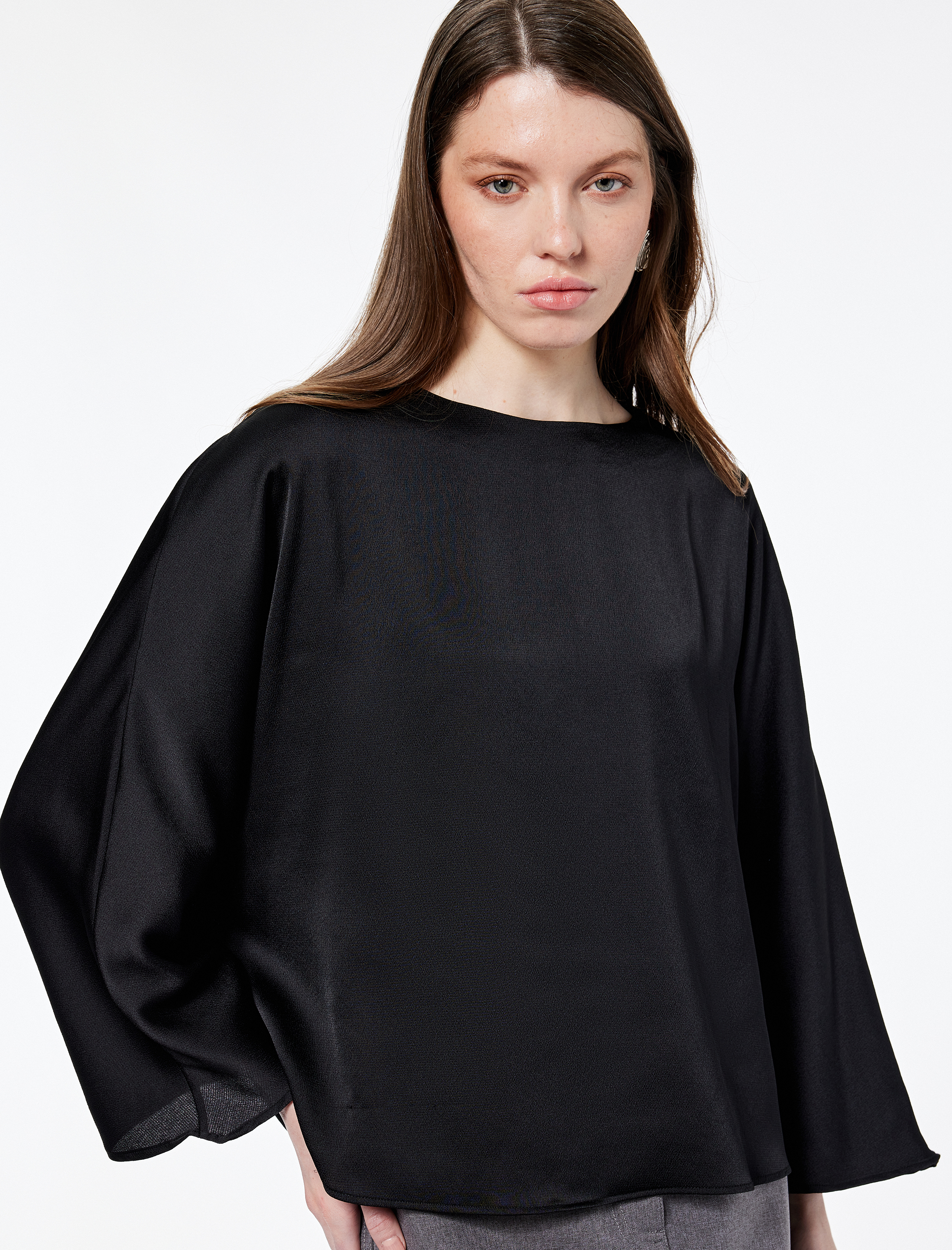   Uzun Kollu Bisiklet Yaka Volanlı Bluz