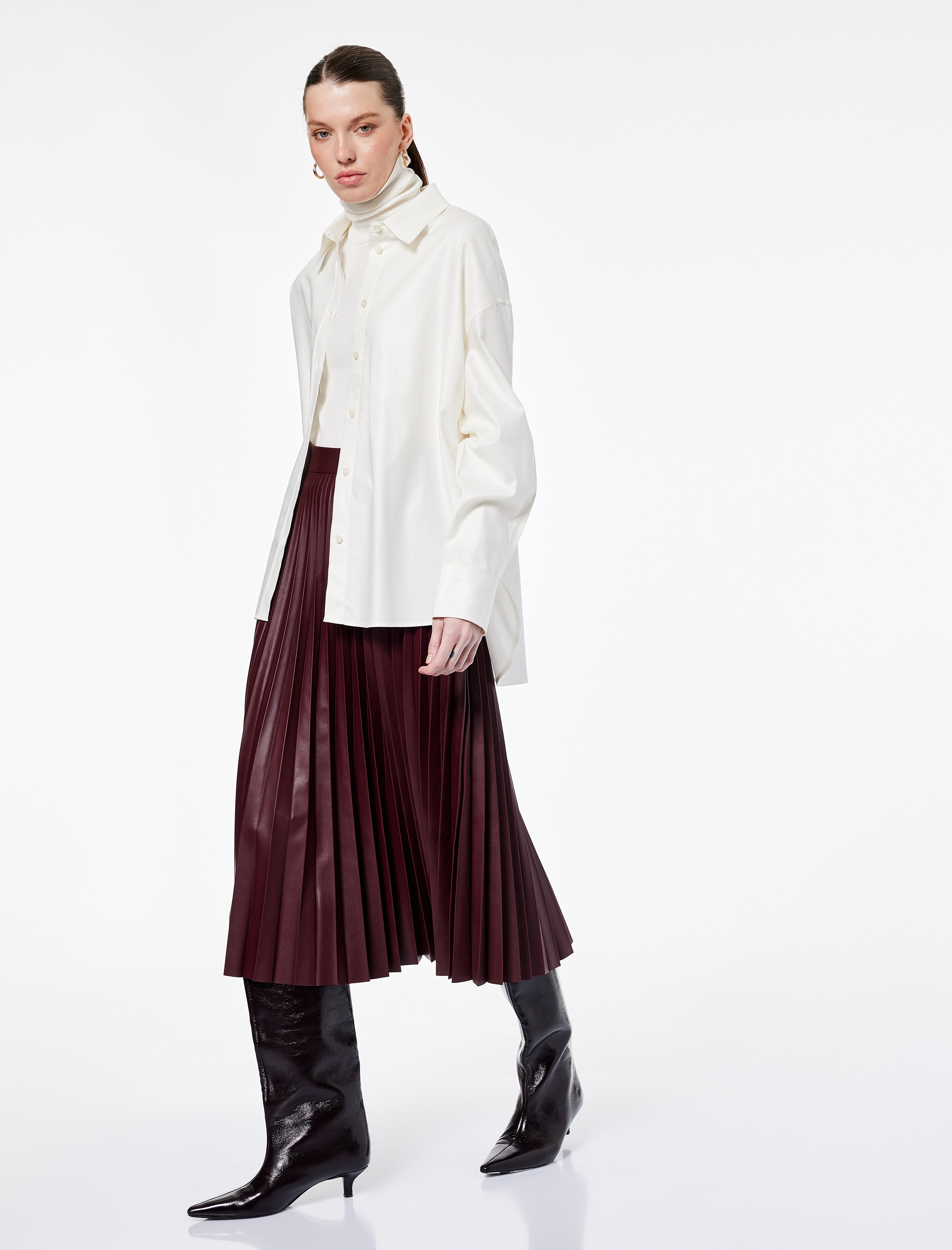   Uzun Kollu Klasik Yaka Düğmeli Basic Gömlek