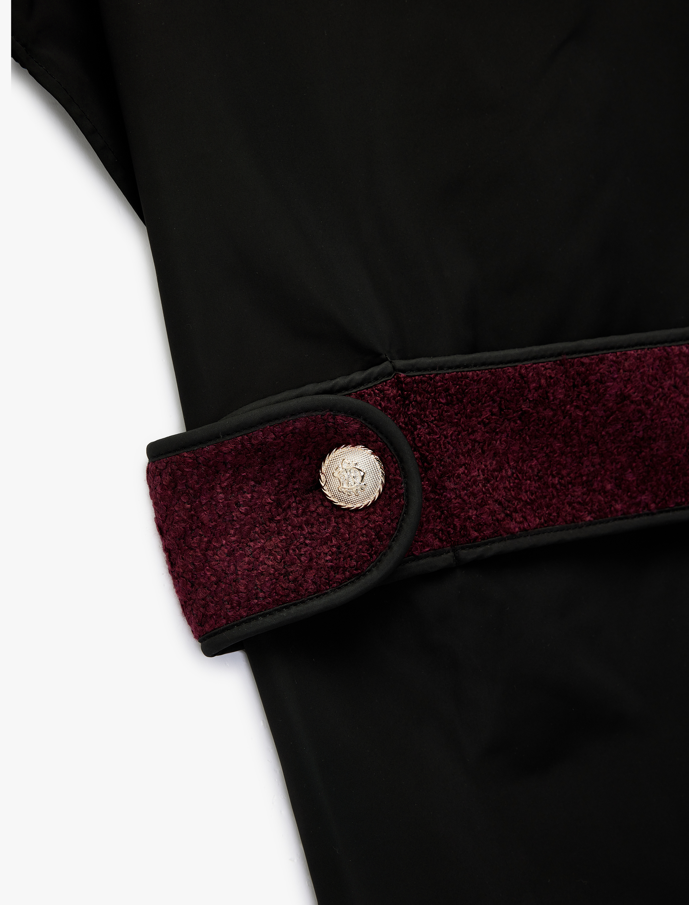   Koton X Sibil Çetinkaya - Kolsuz Gömlek Yaka Köpek Ceketi