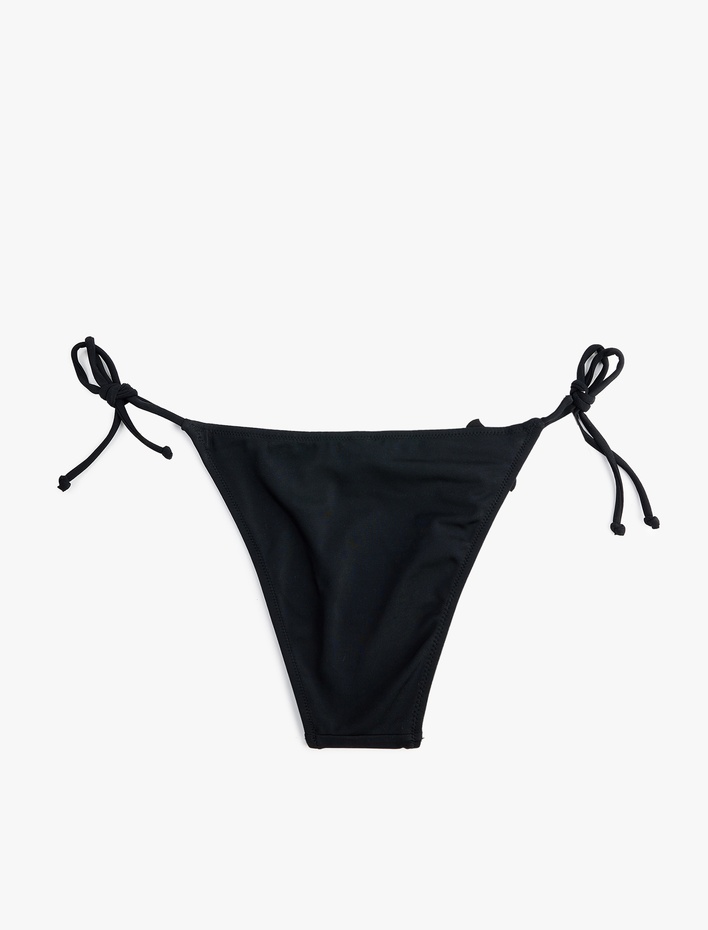  Taşlı Çiçek Aksesuar Detaylı Yanları Bağlamalı İpli Bikini Altı