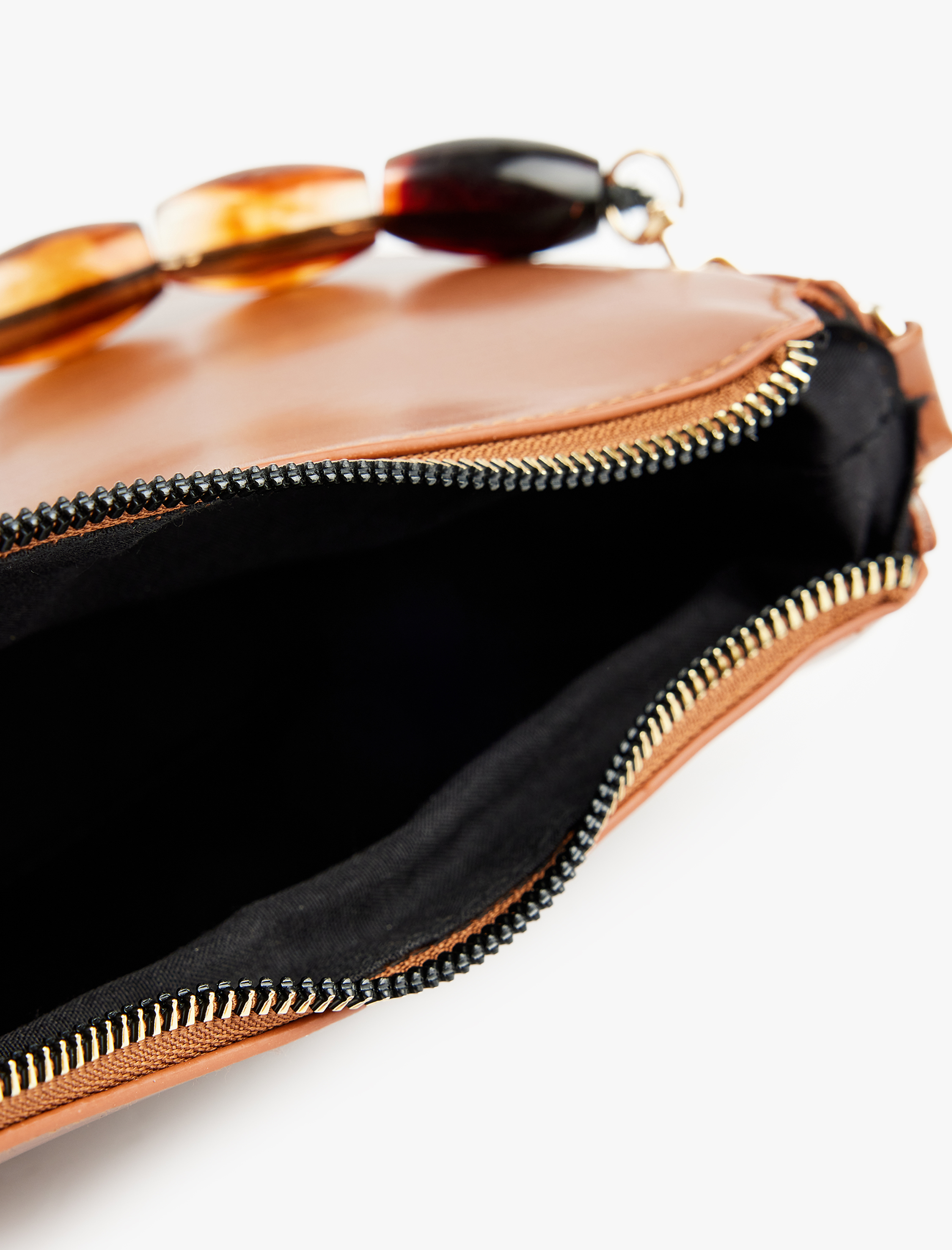  Kadın Aksesuar Detaylı Fermuarlı Askılı Suni Deri Omuz Çantası