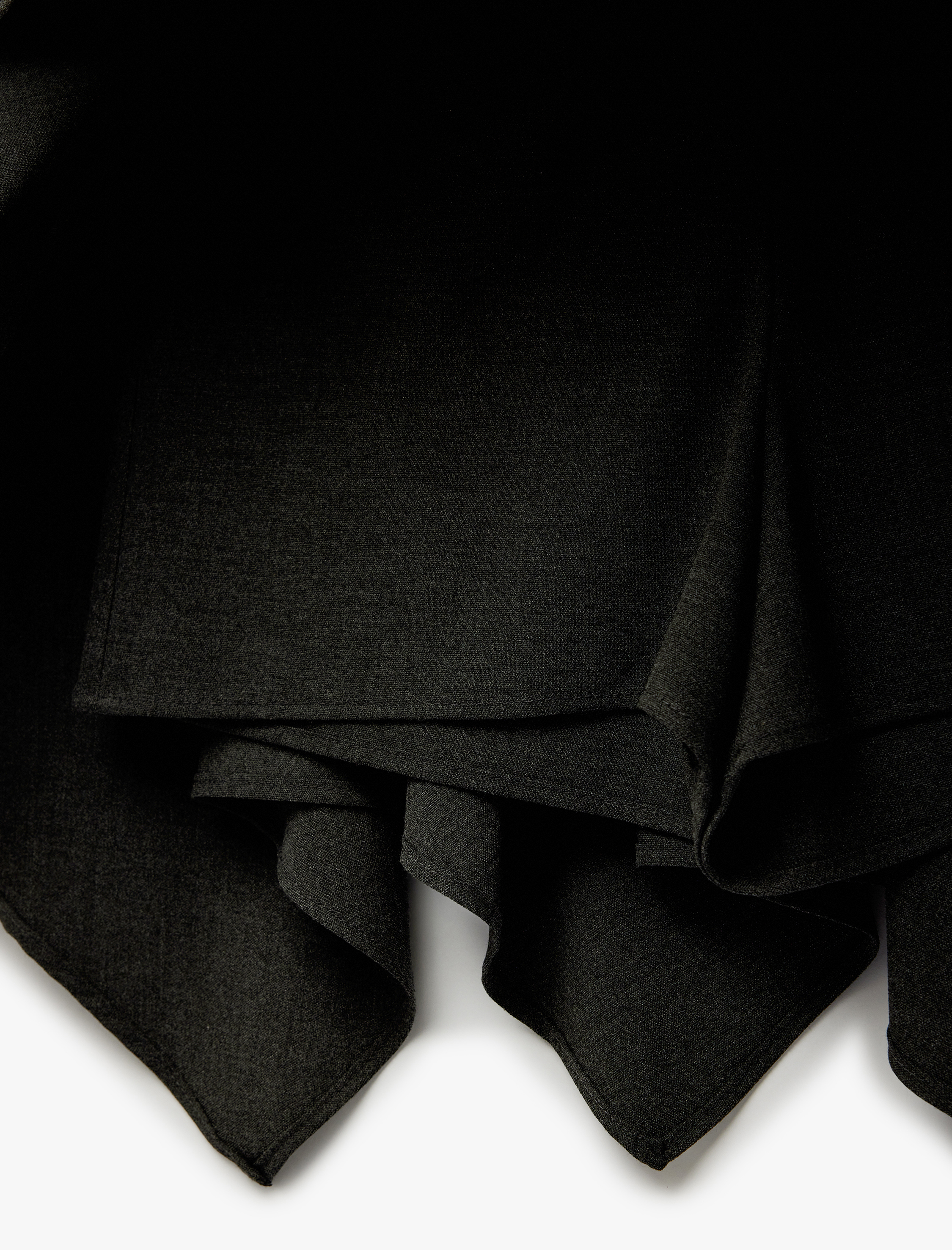   Viskon Karışımlı Volanlı Asimetrik Kesim Mini Etek