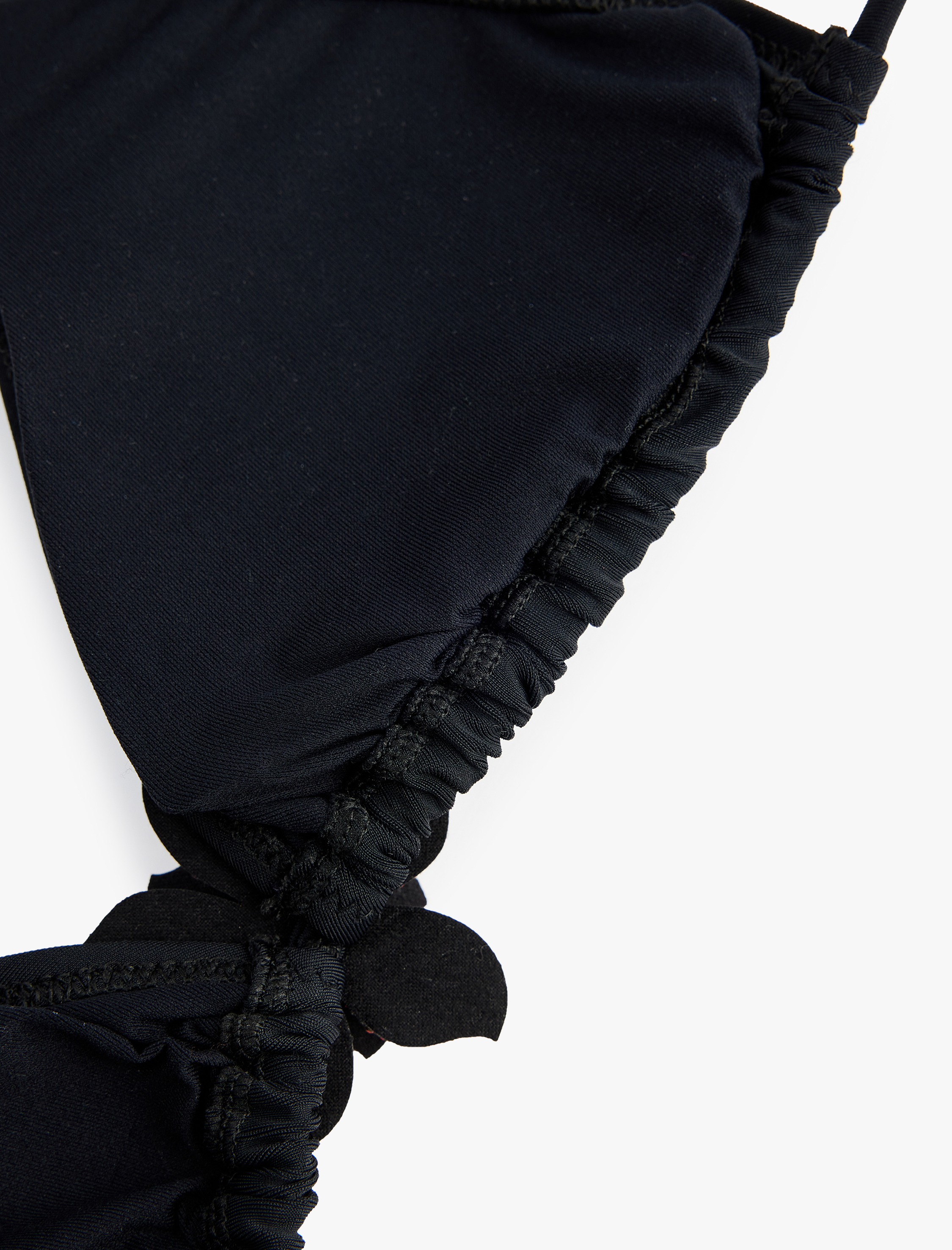   Taşlı Çiçek Aksesuar Detaylı Üçgen Bikini Üstü