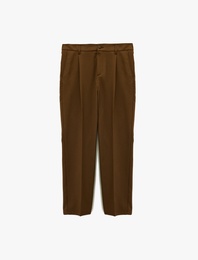 Rahat Kalıp Viskon Karışımlı Cepli Pileli Kumaş Pantolon