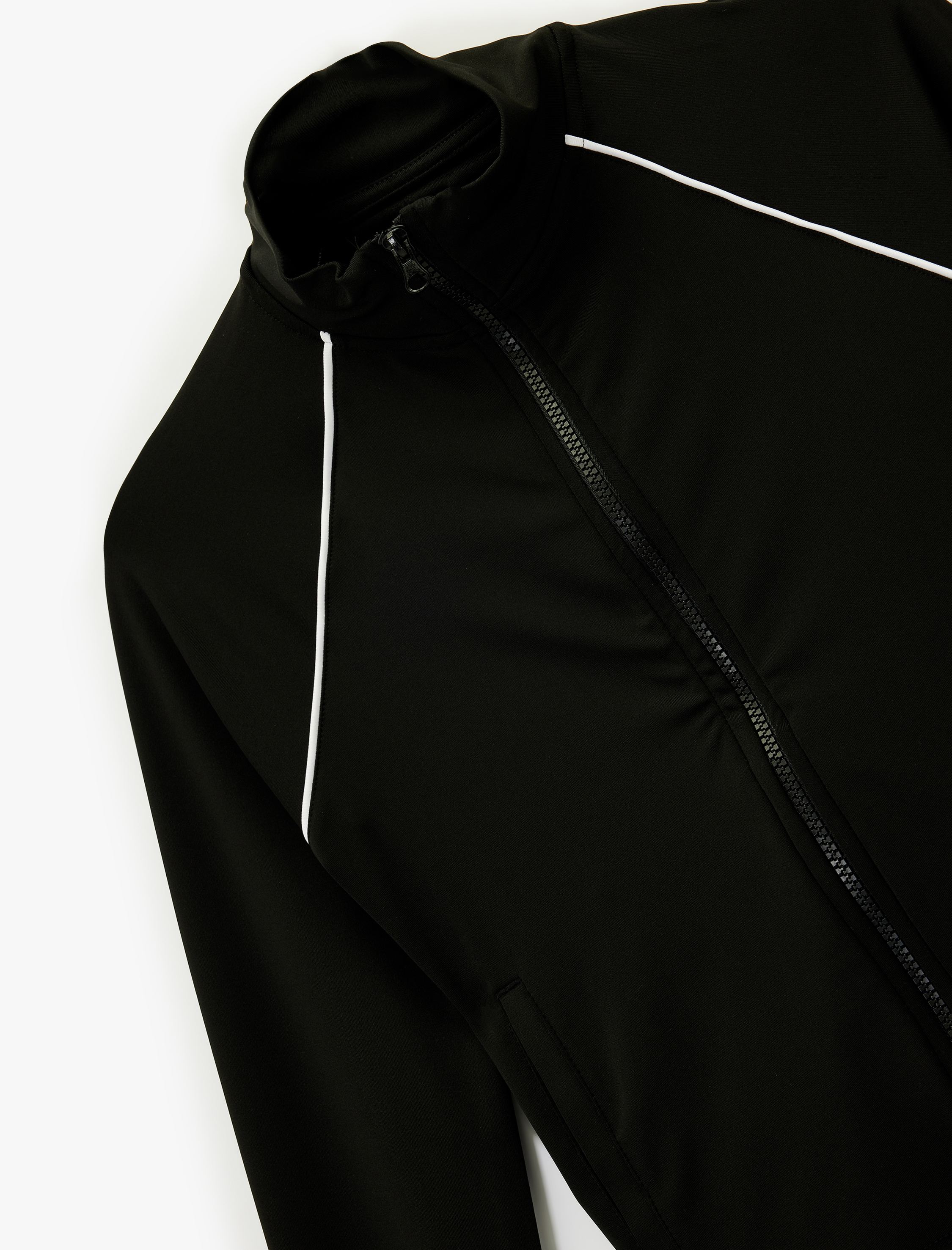   Dik Yaka Uzun Kollu Biyeli Fermuarlı Spor Sweatshirt