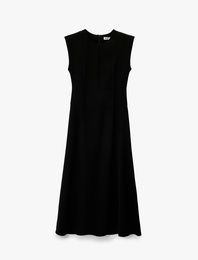 Kolsuz Bisiklet Yaka Dikiş Detaylı Midi Elbise