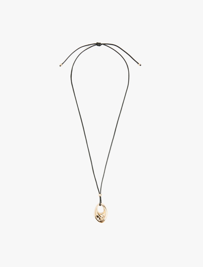 Kadın Taş Detaylı Oval Charmlı Kolye