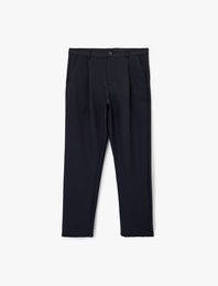 Rahat Kalıp Cepli Pileli Kumaş Pantolon