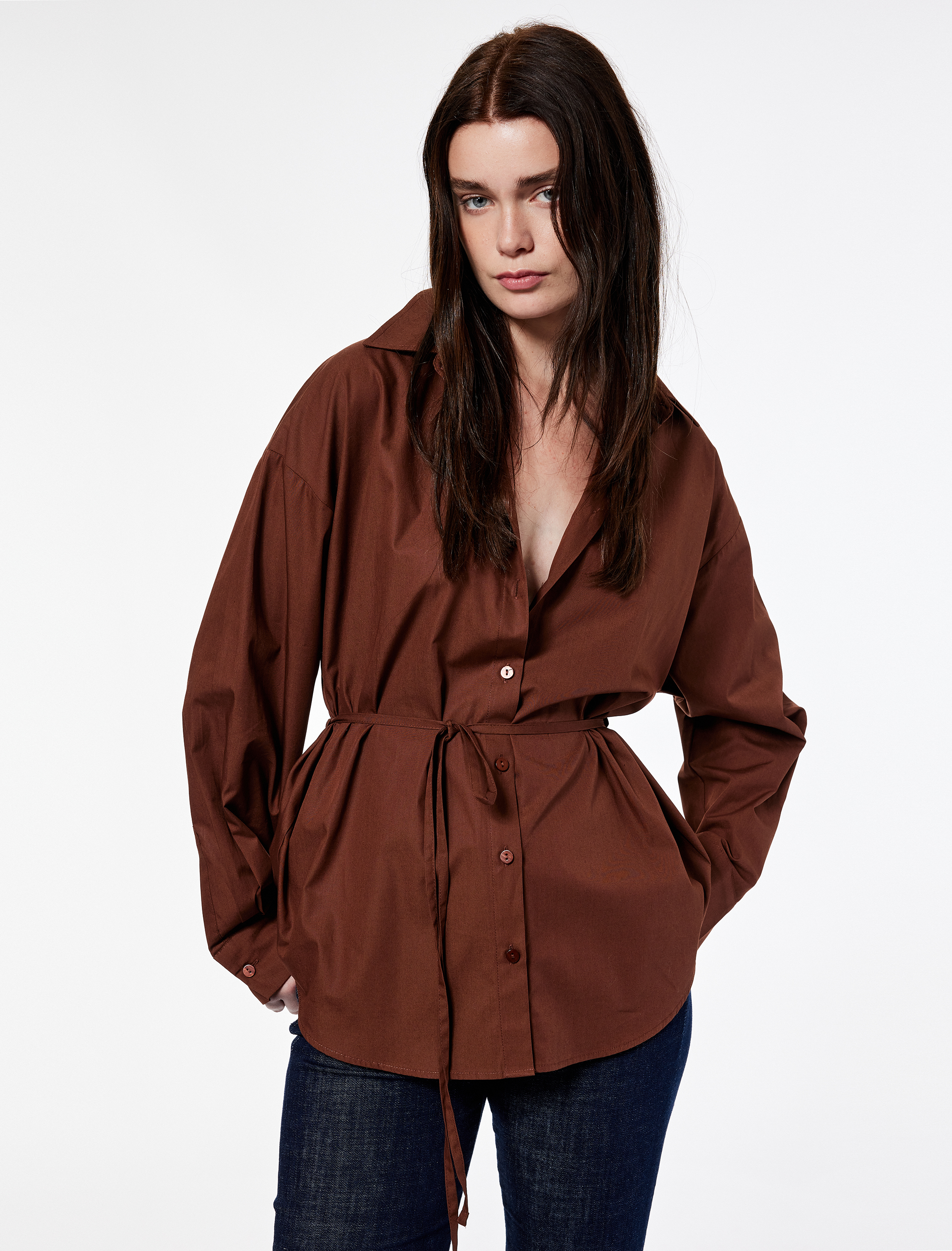   Uzun Kollu Klasik Yaka Bağlama Detaylı Uzun Poplin Gömlek