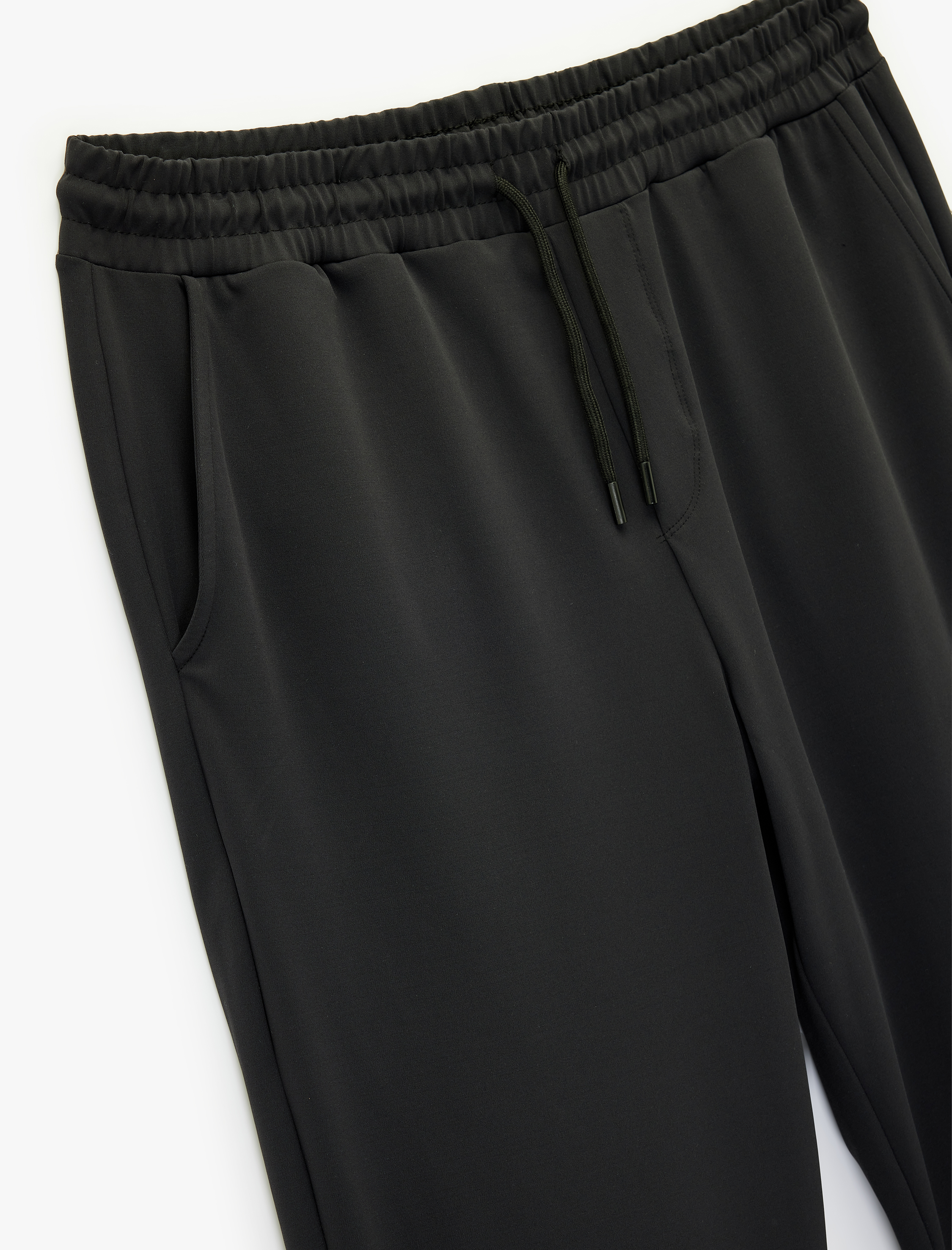   Rahat Kalıp Cepli Beli Bağcıklı Geniş Paça Spor Eşofman Altı