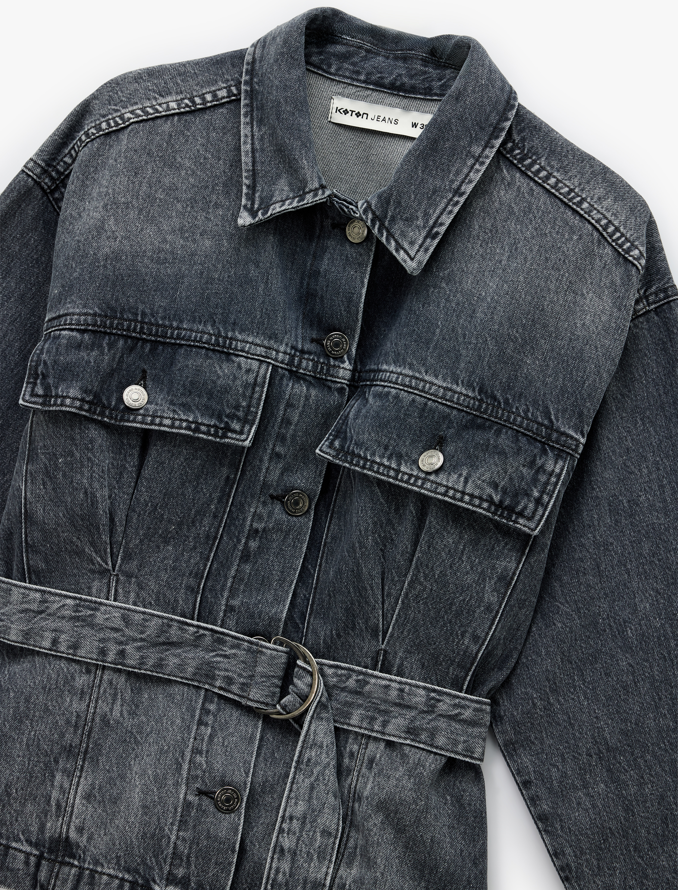   Klasik Yaka Kemer Detaylı Düğmeli Cepli Yıkamalı Denim Ceket