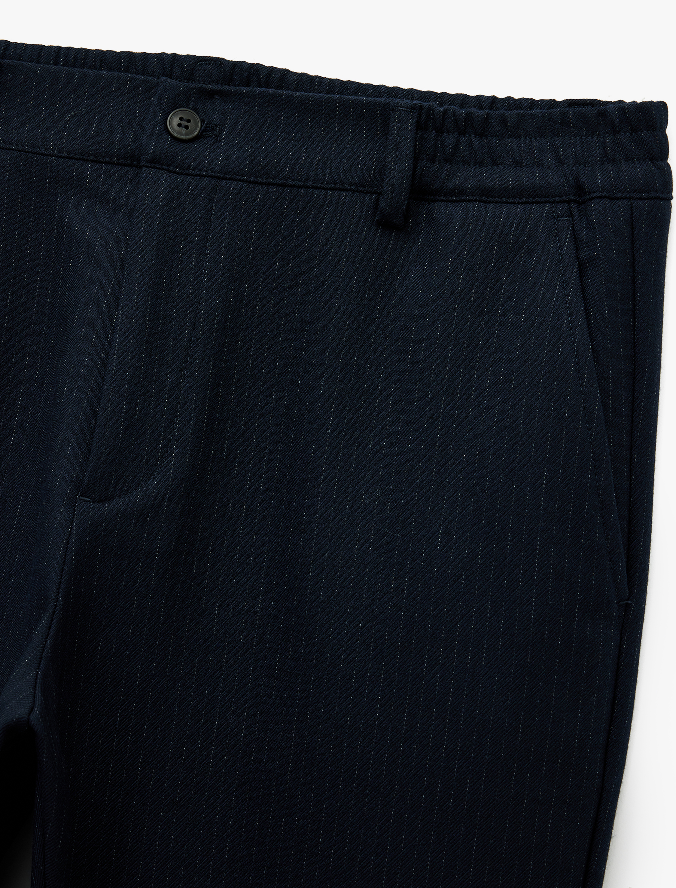   Regular Fit Viskon Karışımlı Cepli Düğmeli Kumaş Pantolon