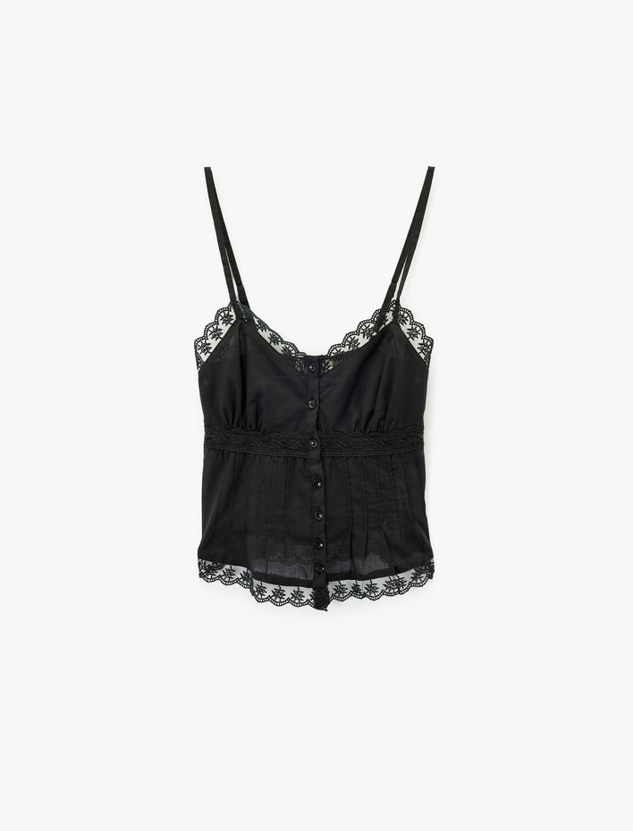  Dantel Detaylı İp Askılı Düğmeli V Yaka Bluz