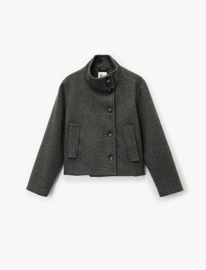  Düğmeli Cep Detaylı Uzun Kollu Dik Yaka Mont