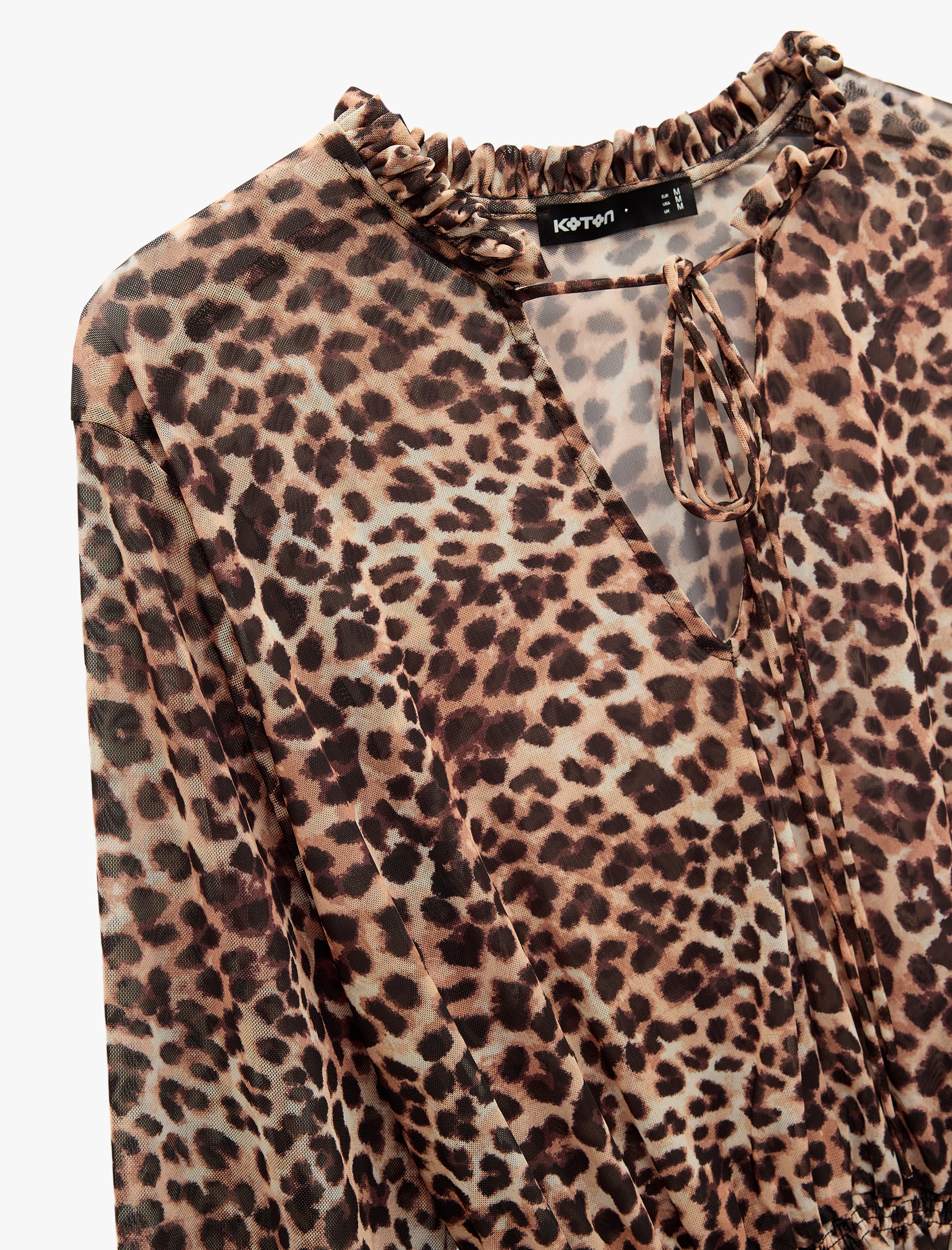   Rahat Kalıp Uzun Kollu Gipeli Bağlamalı Yaka Leopar Desenli Tül Bluz