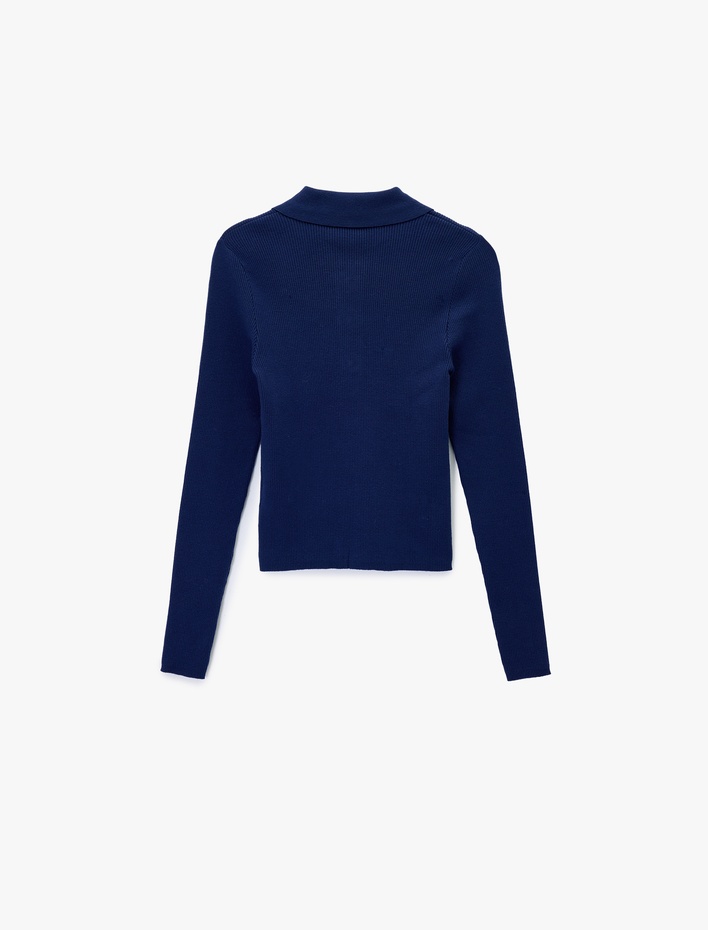  Koton X Melis Ağazat - Uzun Kollu Yarım Düğme Detaylı Polo Yaka Triko Kazak