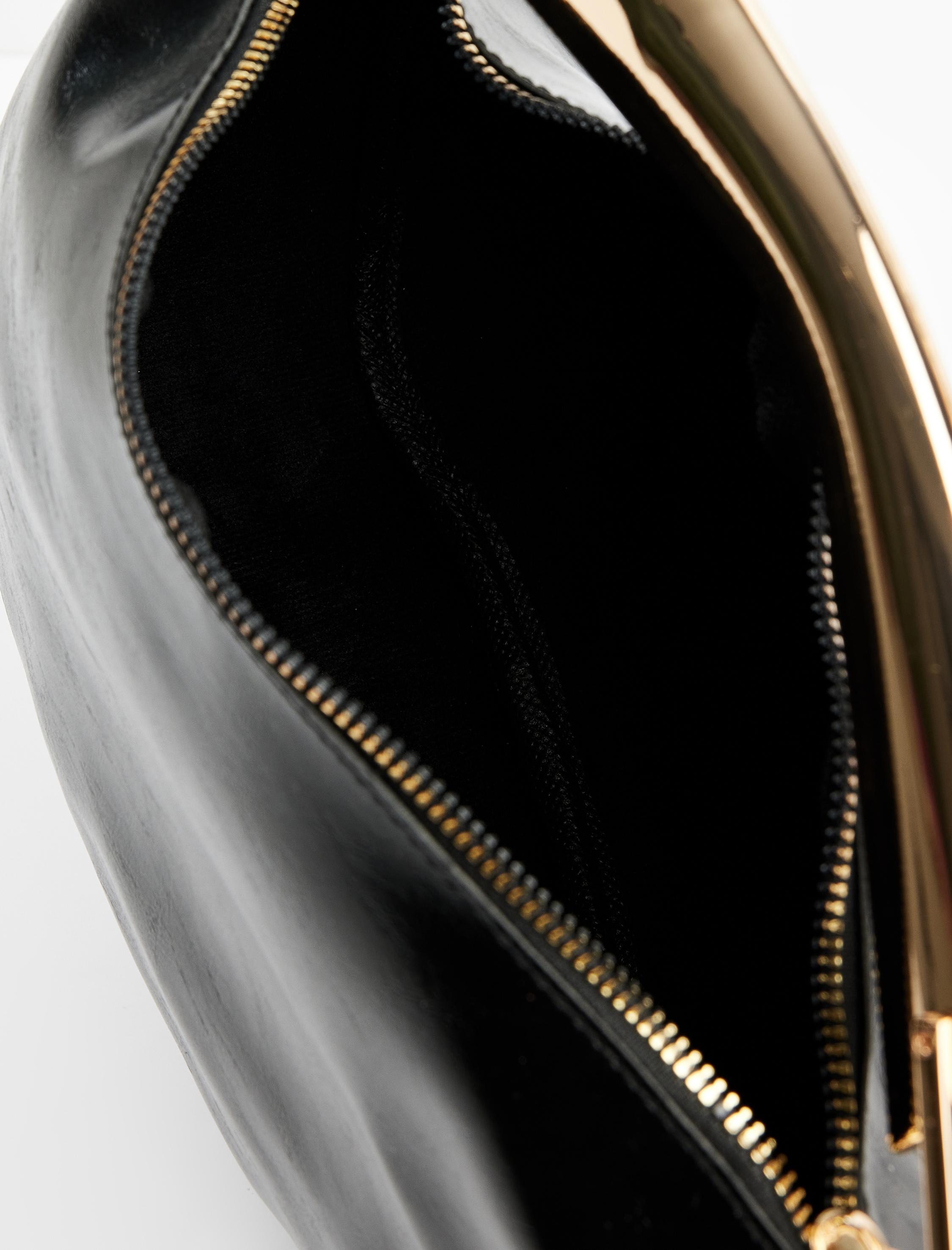  Kadın Metal Aksesuarlı Fermuarlı Suni Deri El Çantası