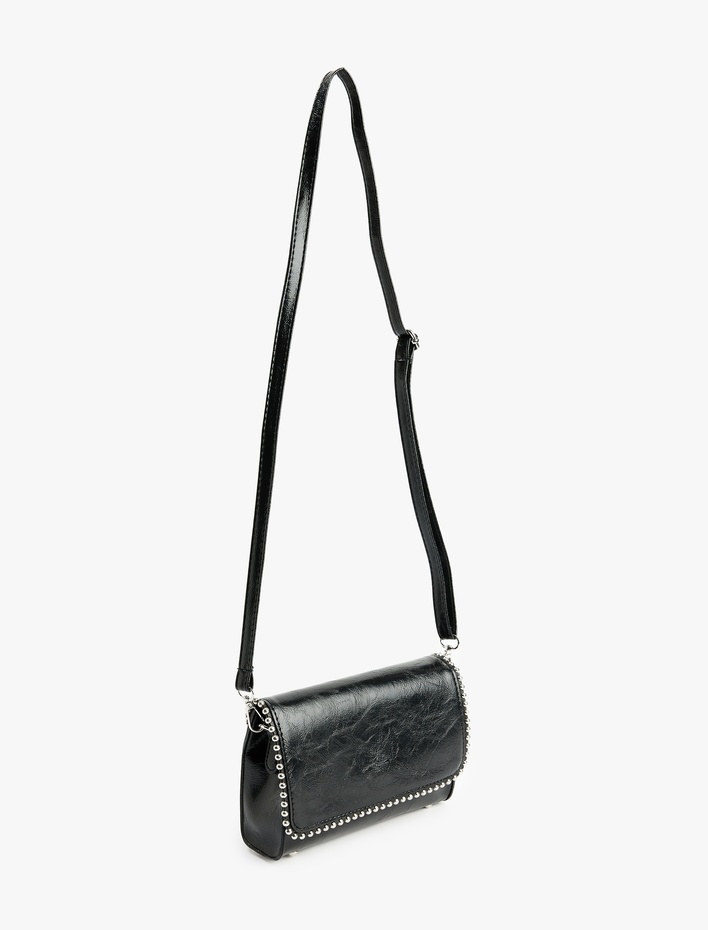 Kadın Metal Aksesuarlı Suni Deri Askılı Çapraz Çanta