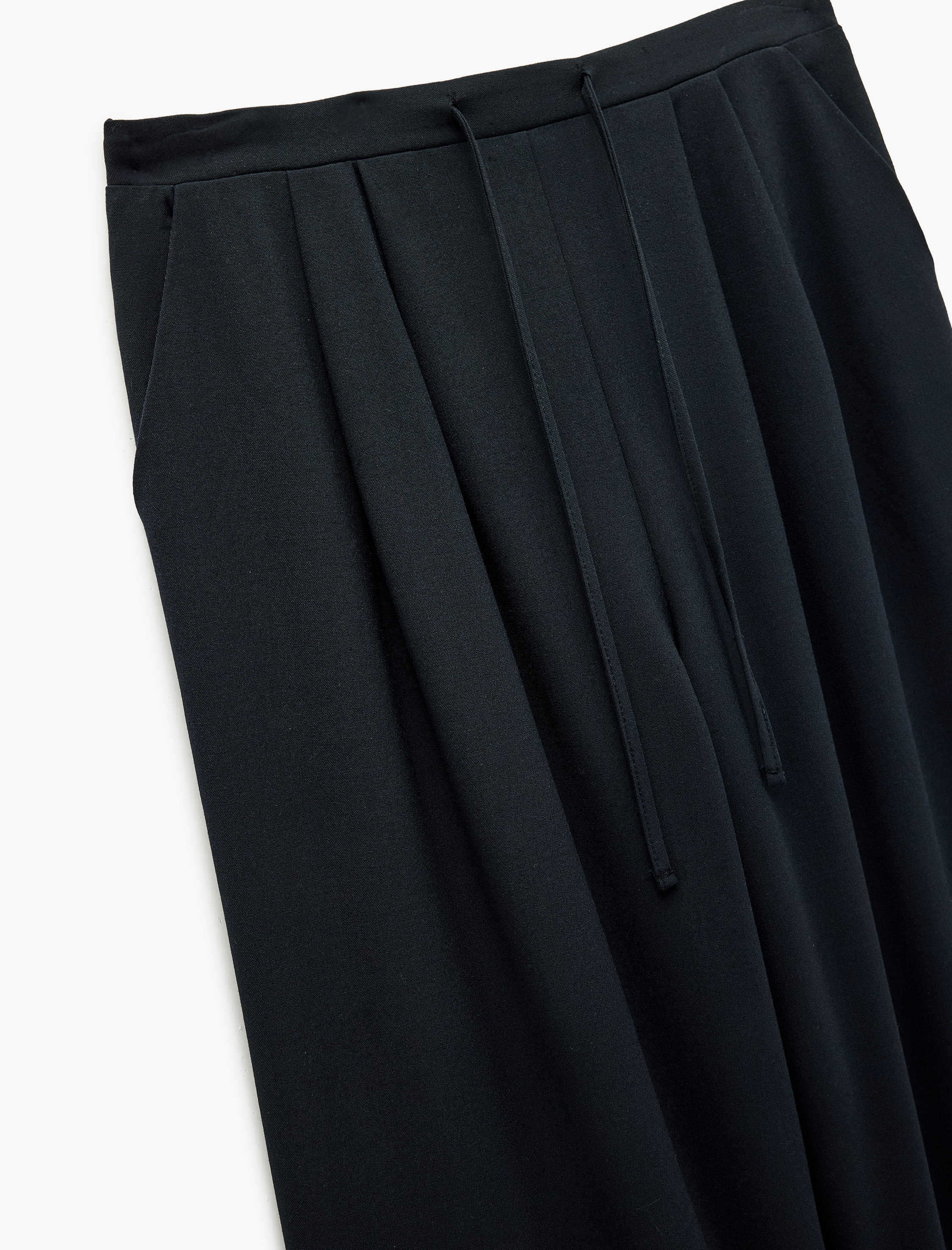   Beli Bağlamalı Cepli Geniş Paça Kumaş Baggy Pantolon