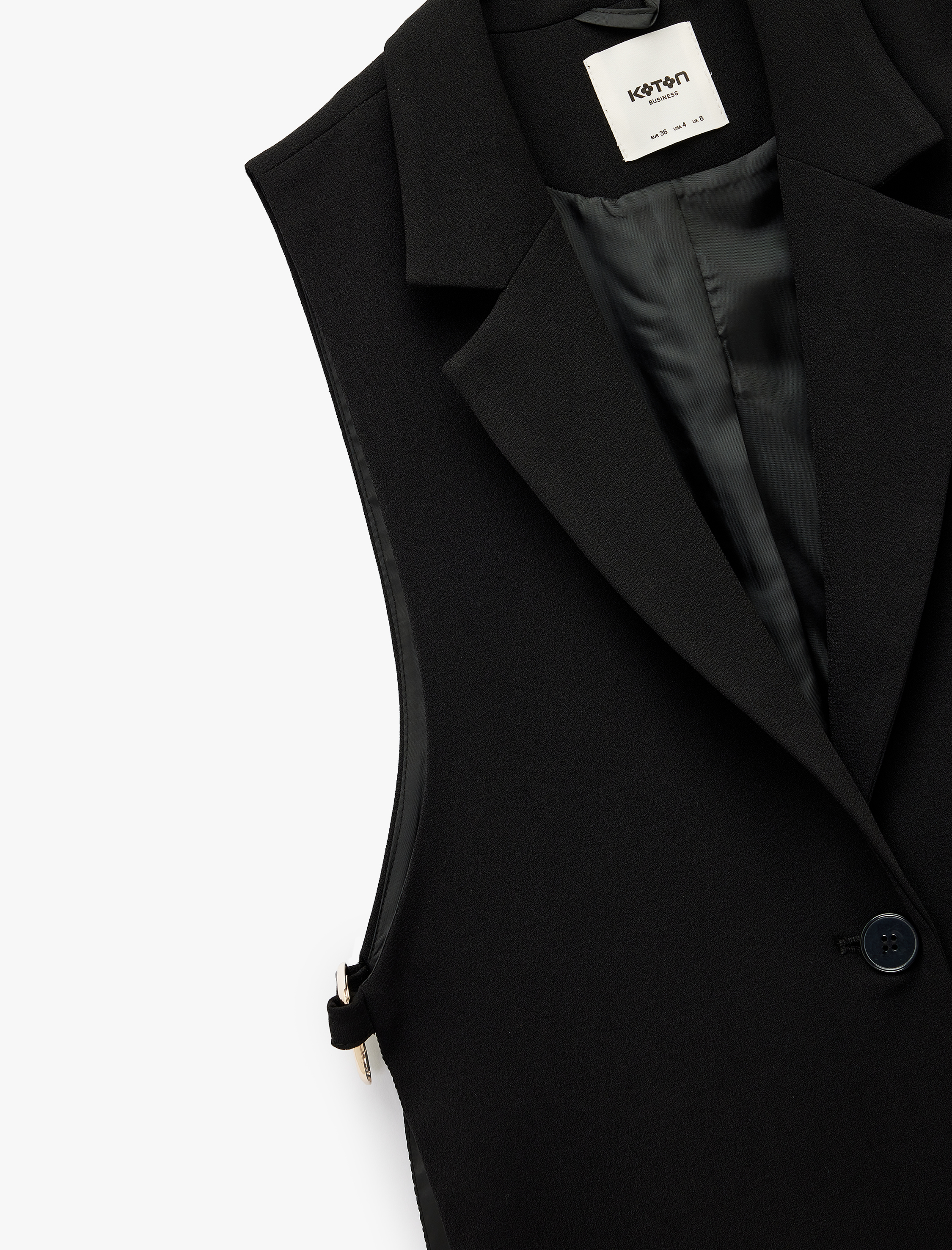   Geniş Yaka Metal Aksesuar Detaylı Düğmeli Kolsuz Yelek