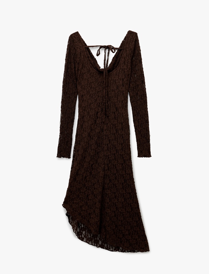  Sırt Detaylı Degaje Yaka Uzun Kollu Asimetrik Midi Dantel Elbise