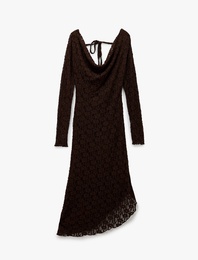 Sırt Detaylı Degaje Yaka Uzun Kollu Asimetrik Midi Dantel Elbise