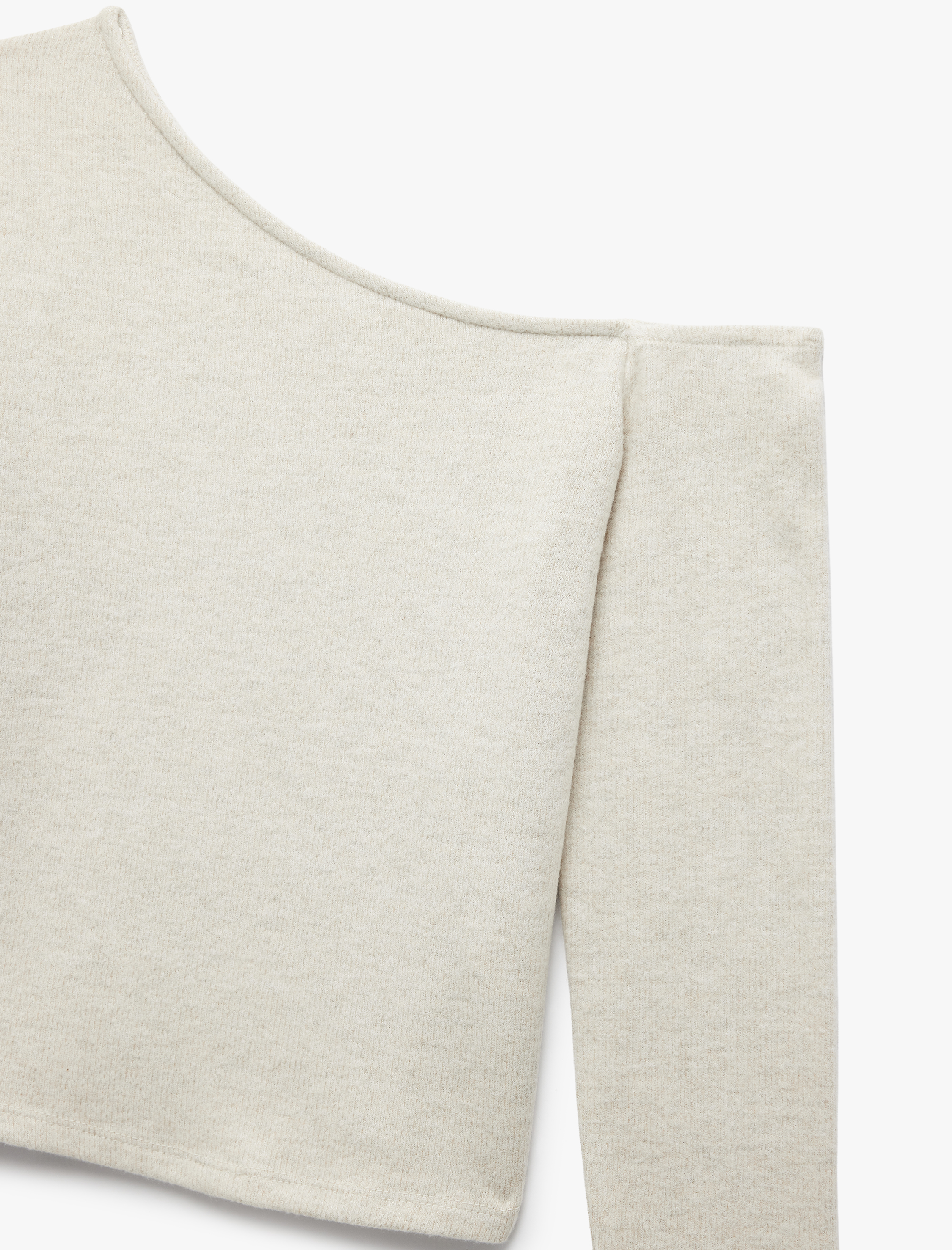   Asimetrik Yaka Slim Fit Omzu Açık Uzun Kollu Tişört