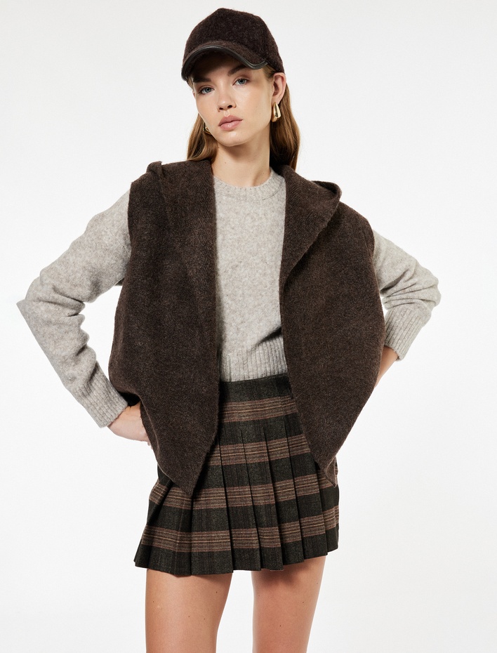  Koton X Sima Tarkan - Kapüşonlu Kolsuz Triko Yelek