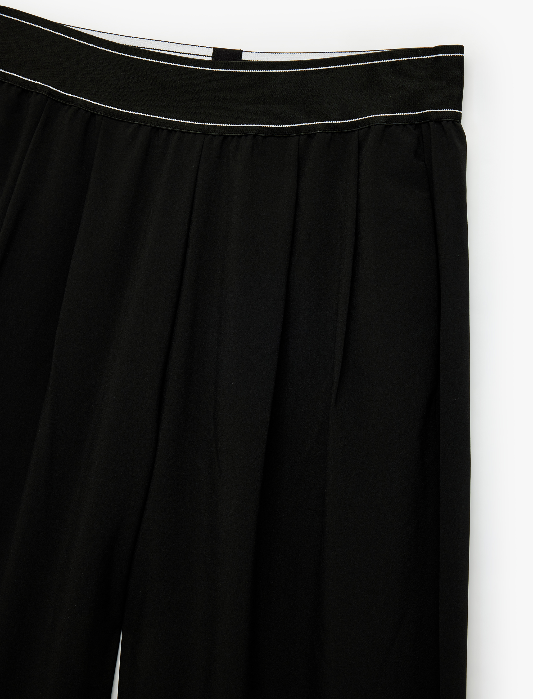   Rahat Kalıp Beli Lastikli Şerit Detaylı Geniş Paça Spor Eşofman Altı