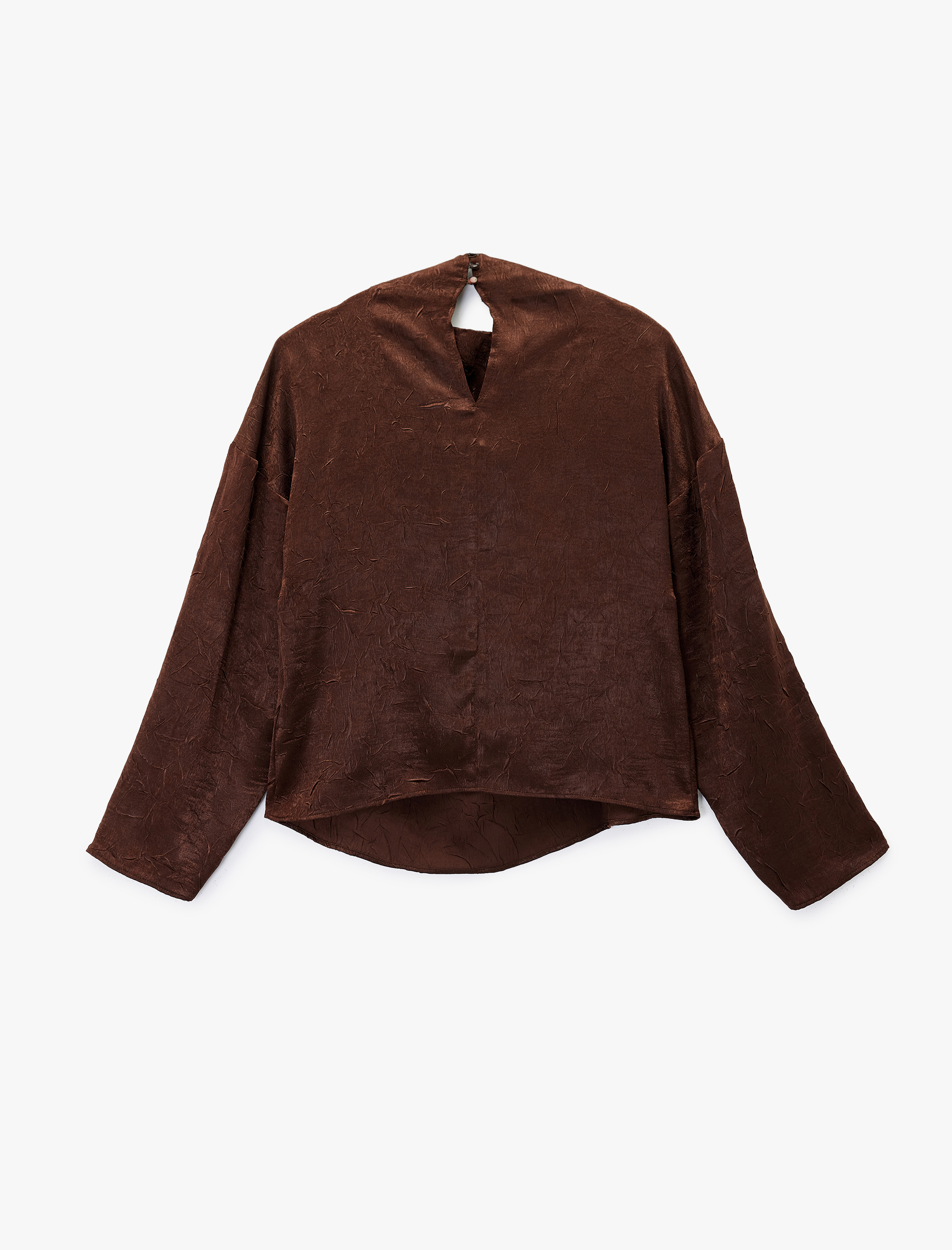   Metal Aksesuarlı Asimetrik Yaka Uzun Kollu Dokulu Saten Bluz