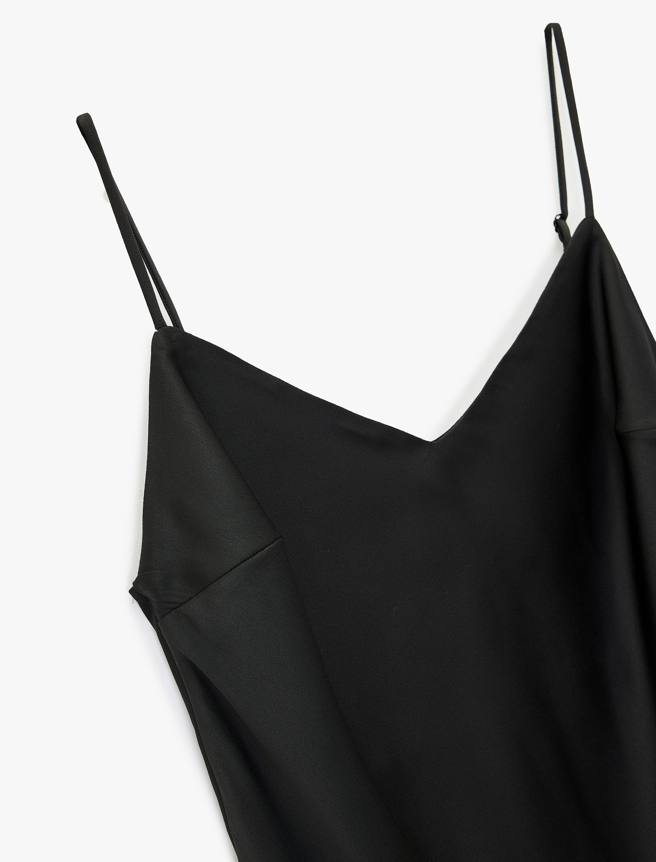   V Yaka İp Askılı Dantel Detaylı Asimetrik Elbise