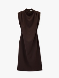 Dik Yaka Kolsuz Yırtmaç Detaylı Basic Uzun Elbise