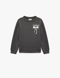 Uzun Kollu Bisiklet Yaka Fiyonk Baskılı Sweatshirt