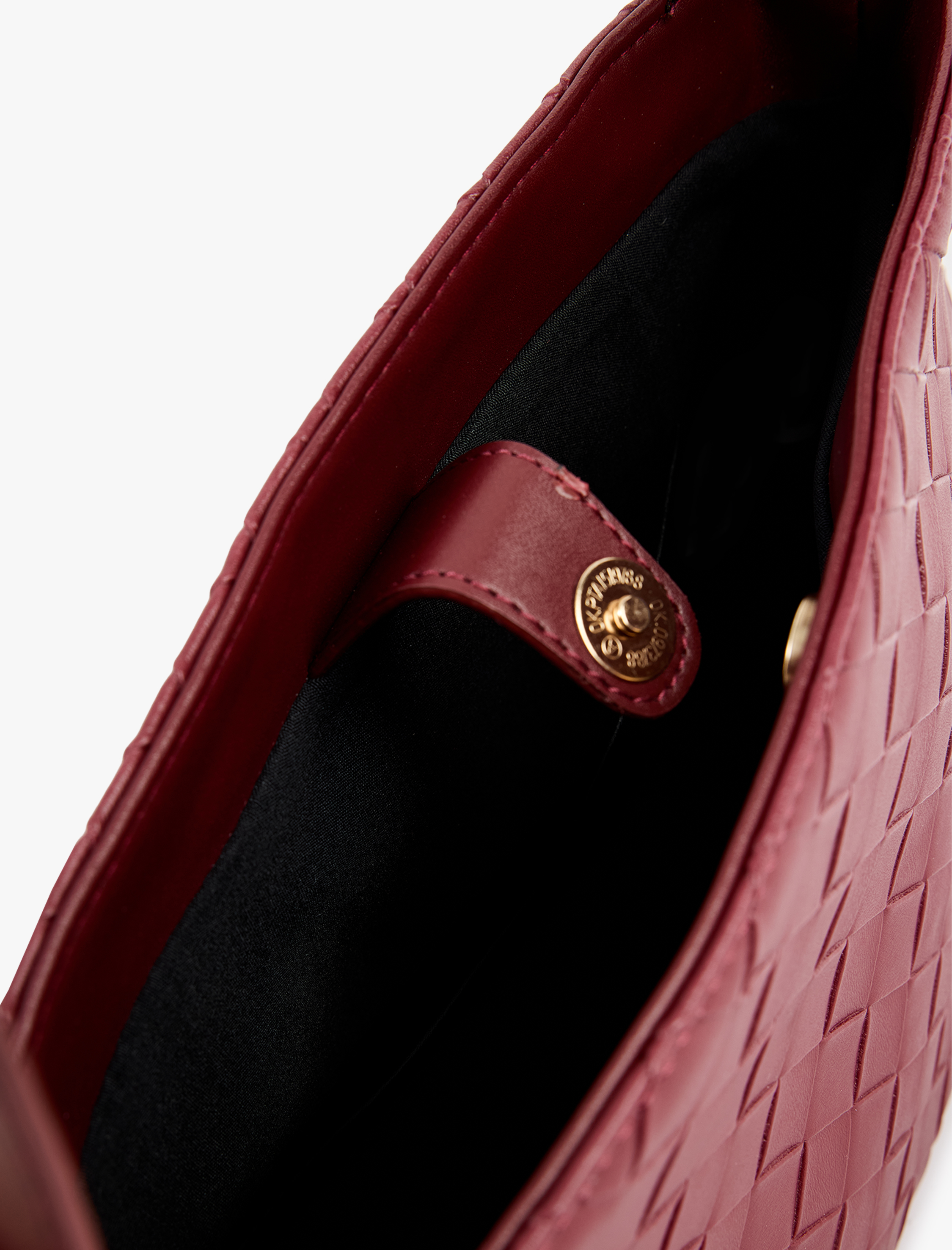  Kadın Örgü Desenli Toka Detaylı Suni Deri Omuz Çantası