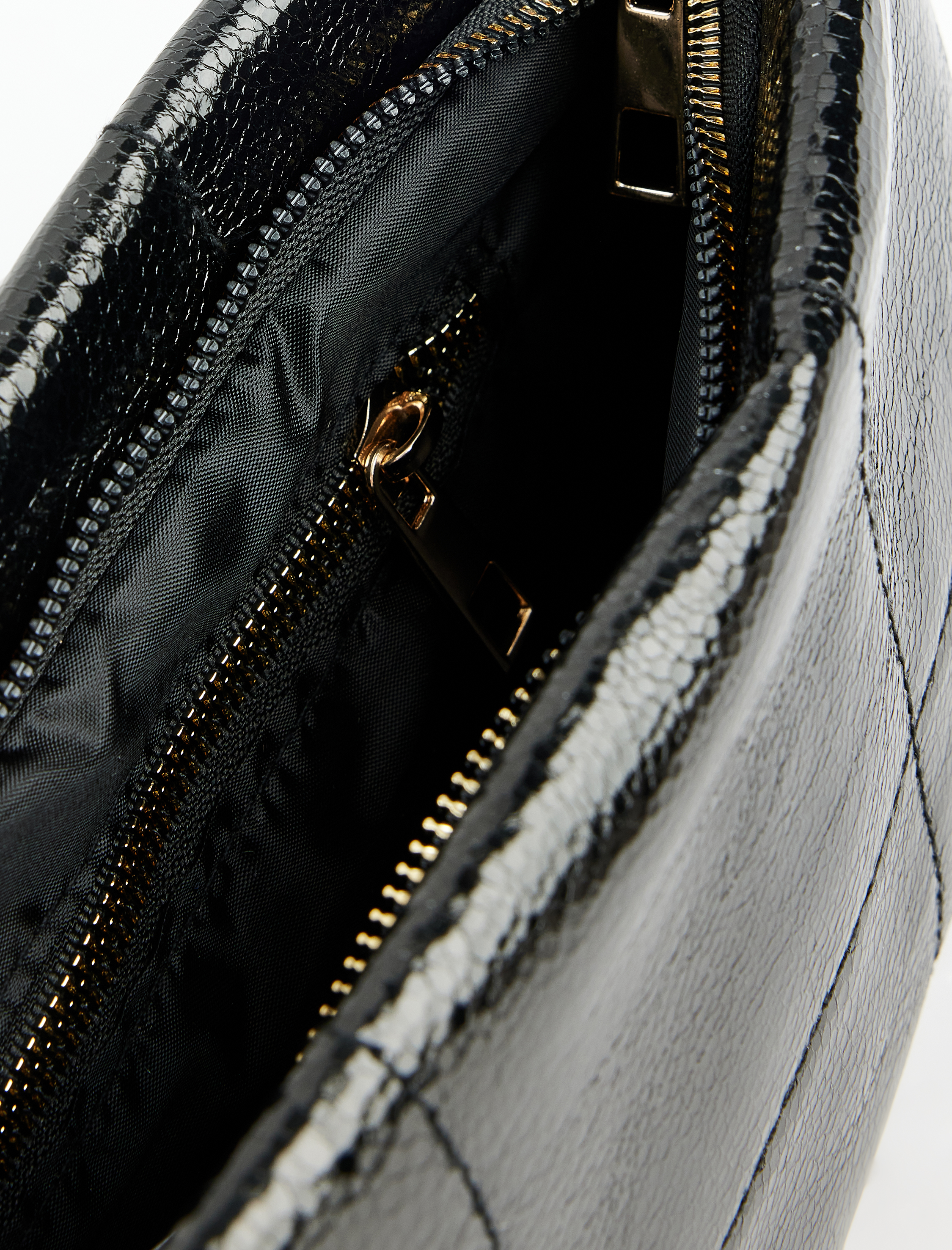  Kadın Metalik Görünümlü Fermuarlı Kapitoneli Askılı Omuz Çantası