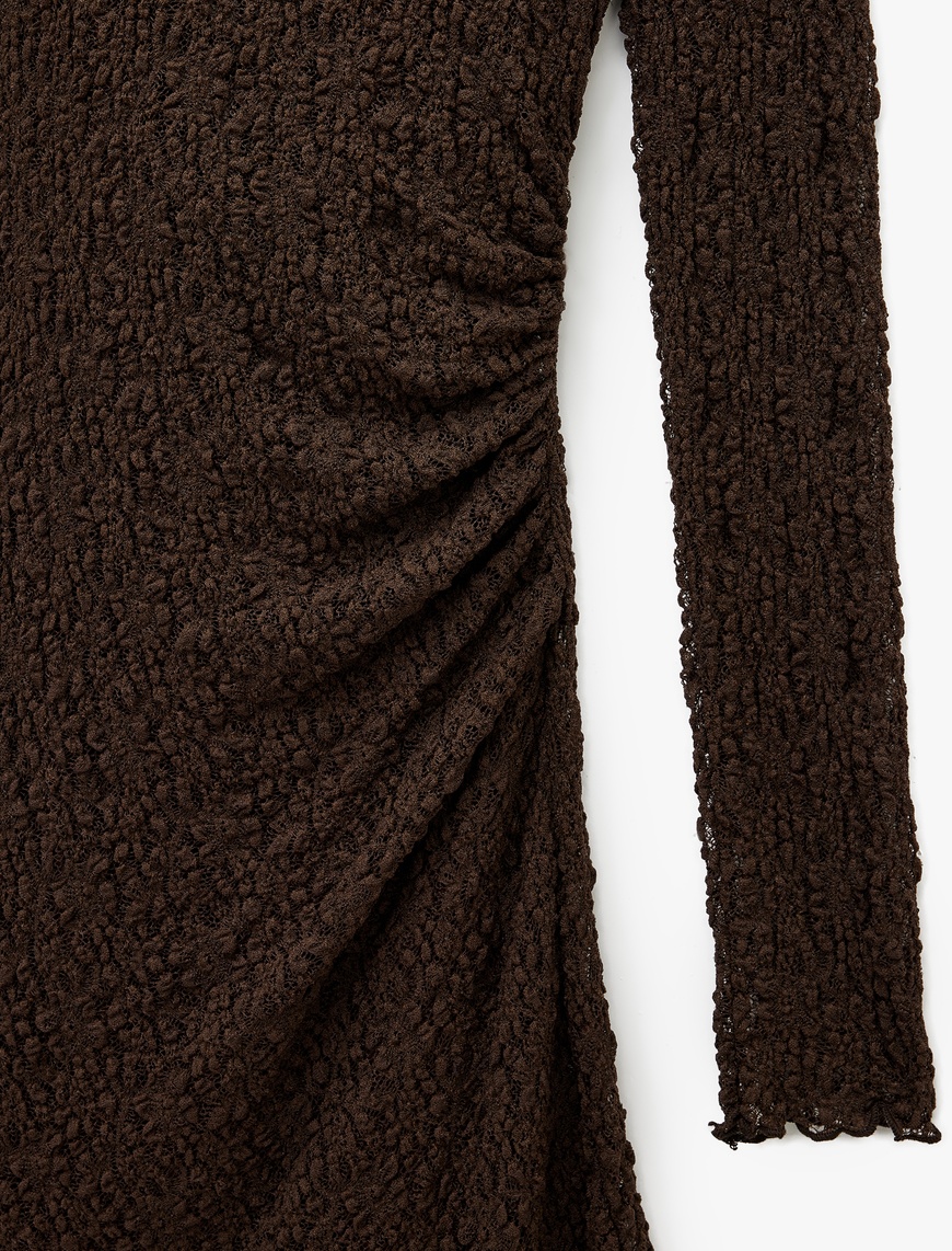 Koton Kadın Slim Fit Drapeli Uzun Kollu Derin U Yaka Asimetrik Kesim Dantel Elbise