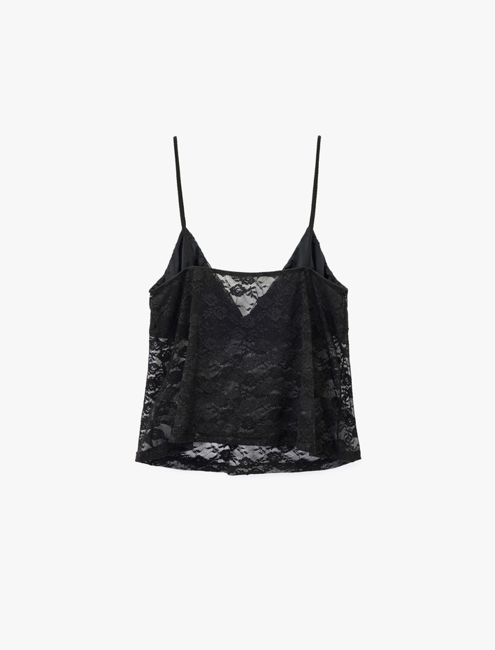  Derin V Yaka İnce Askılı Dantelli Pijama Üstü