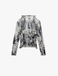 Slim Fit Uzun Kollu Geniş Dik Yaka Drape Detaylı Desenli Tişört