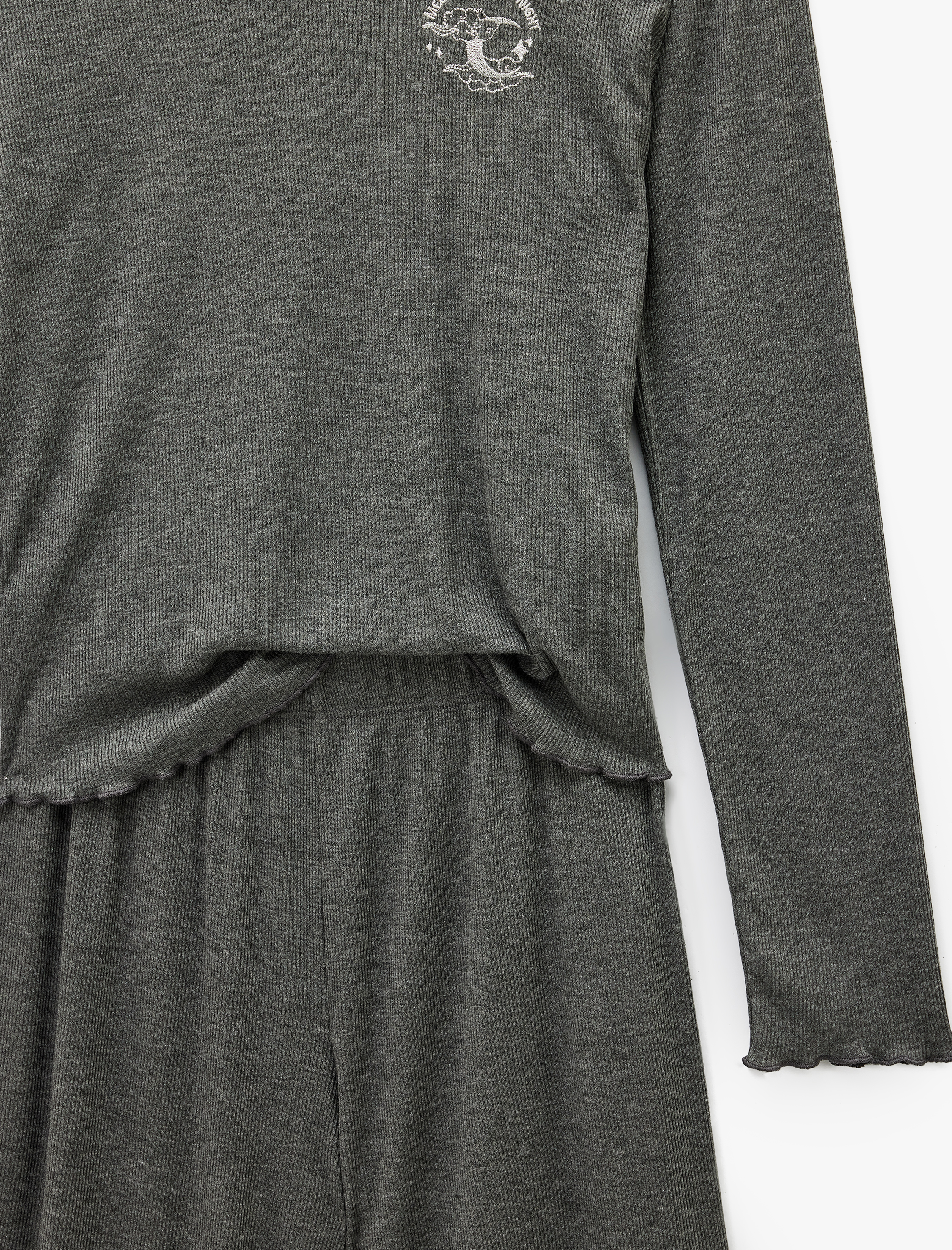   Uzun Kollu Bisiklet Yaka Nakış Detaylı Pijama Takımı