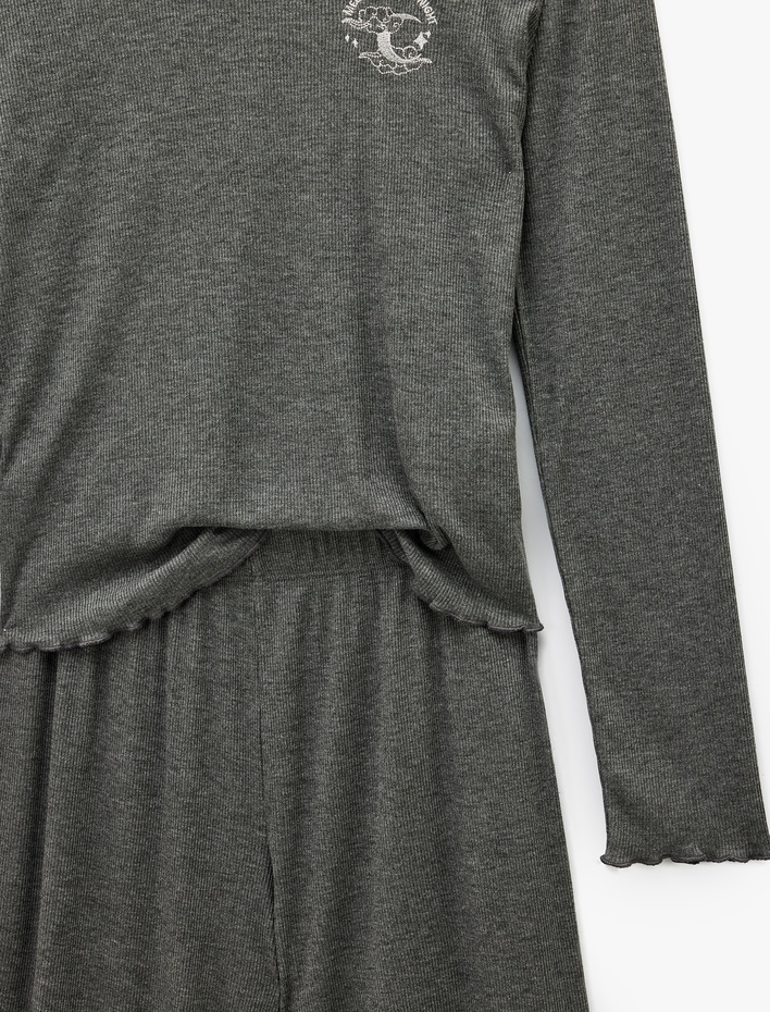  Uzun Kollu Bisiklet Yaka Nakış Detaylı Pijama Takımı